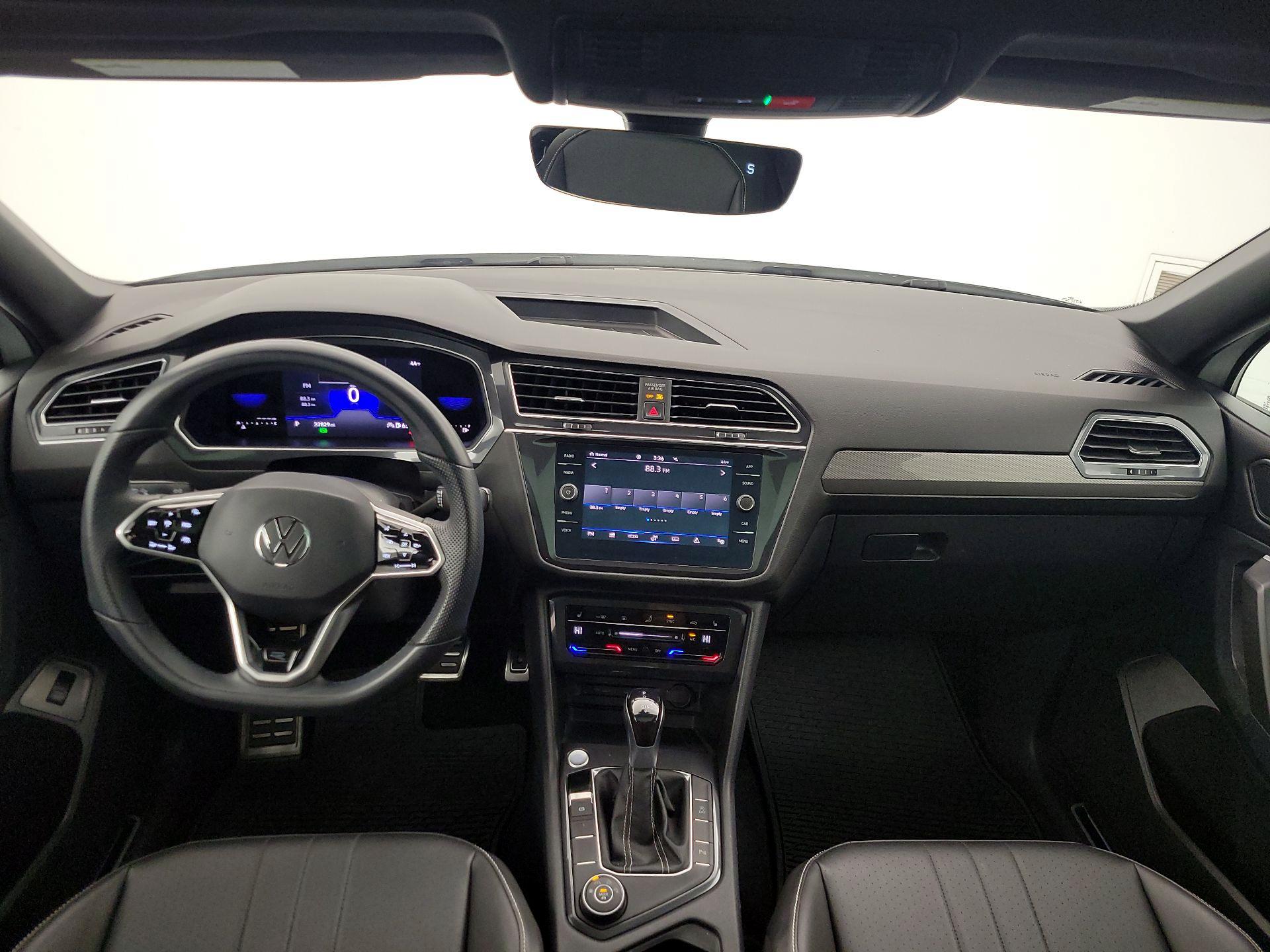 Thumbnail: 2022 Volkswagen Tiguan - 9