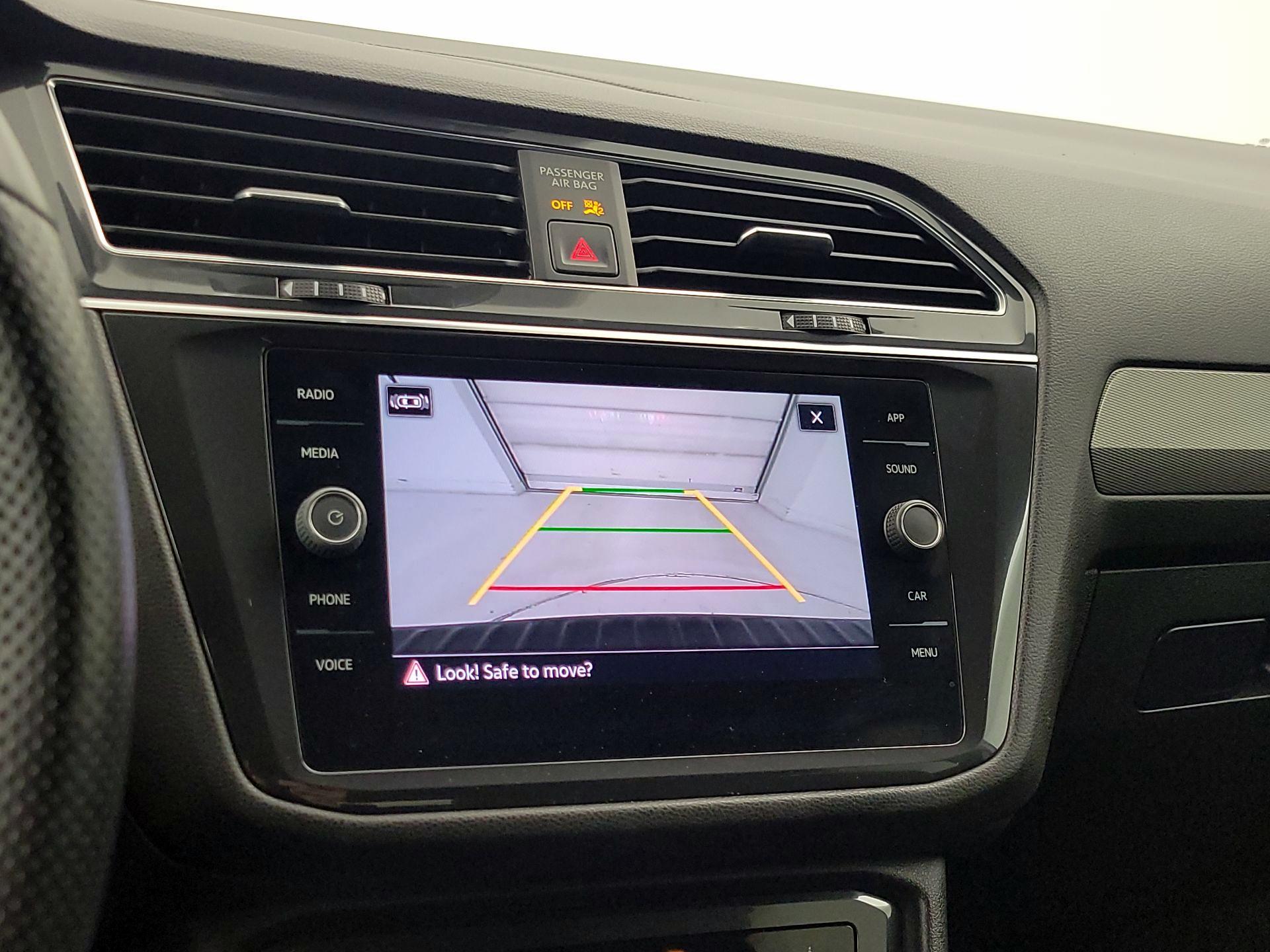 Thumbnail: 2022 Volkswagen Tiguan - 14