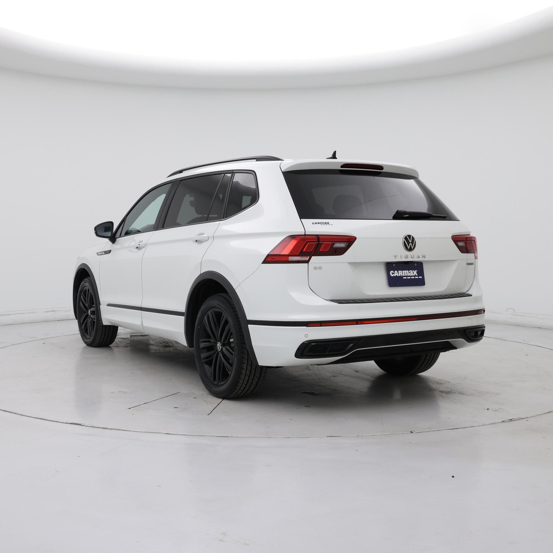 Thumbnail: 2022 Volkswagen Tiguan - 2