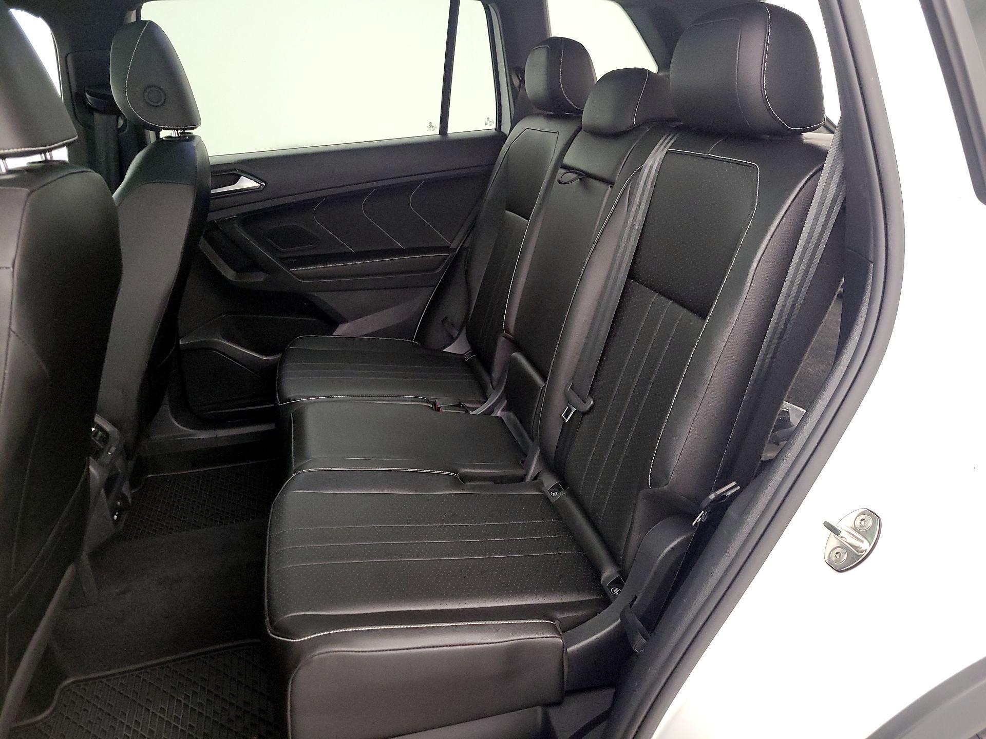 Thumbnail: 2022 Volkswagen Tiguan - 20