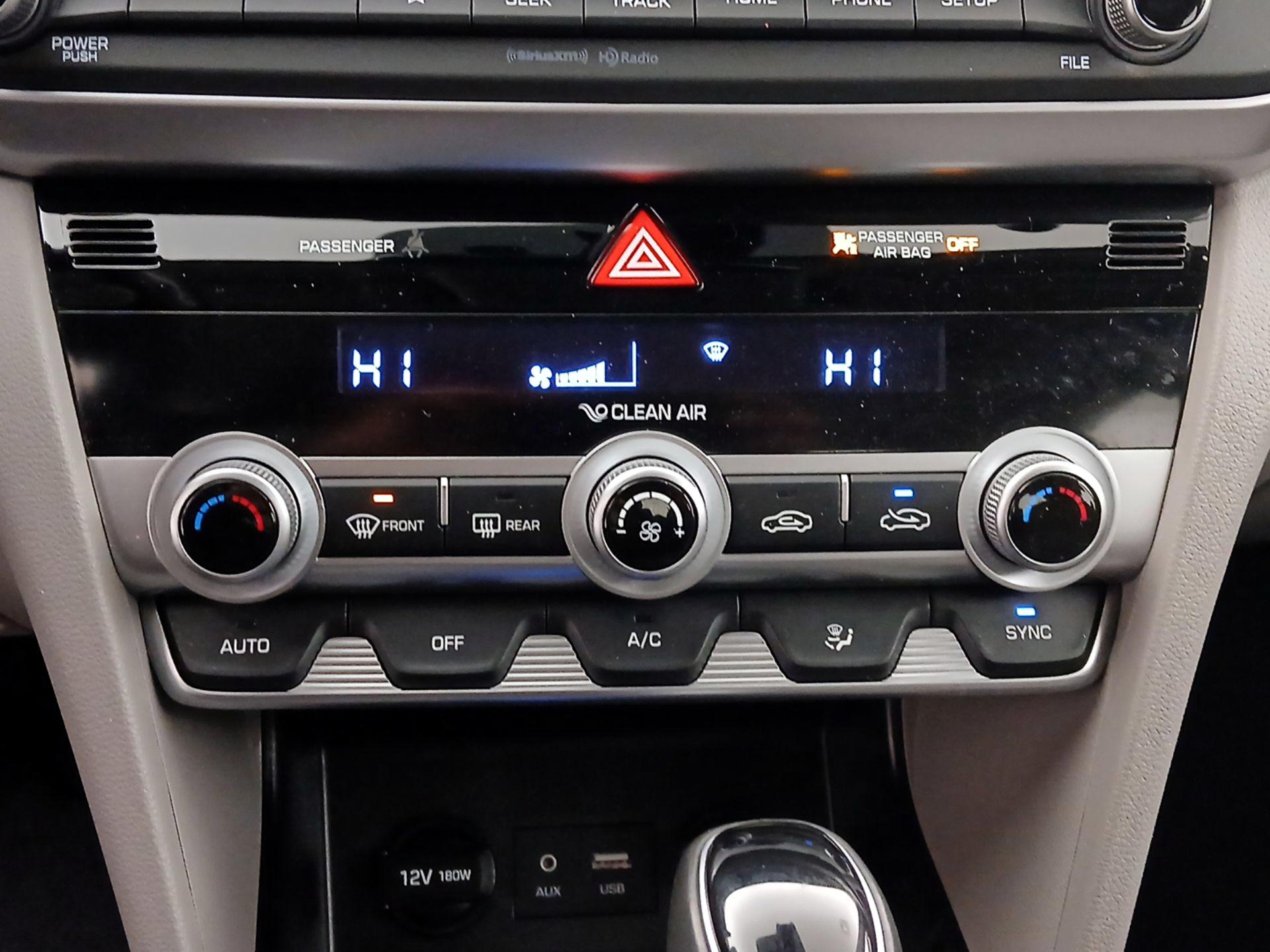 Thumbnail: 2020 Hyundai Elantra - 16