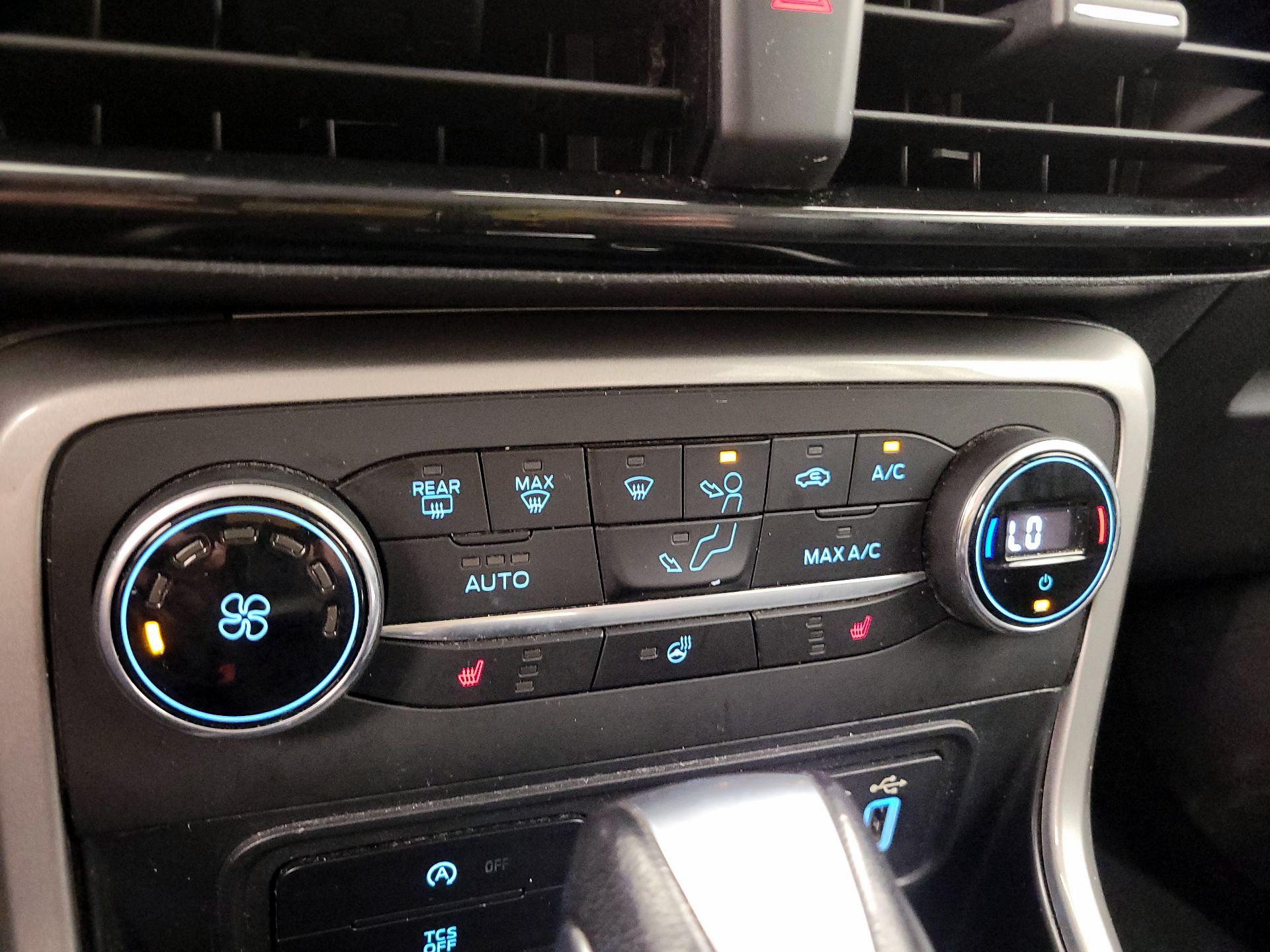 Thumbnail: 2021 Ford EcoSport - 16