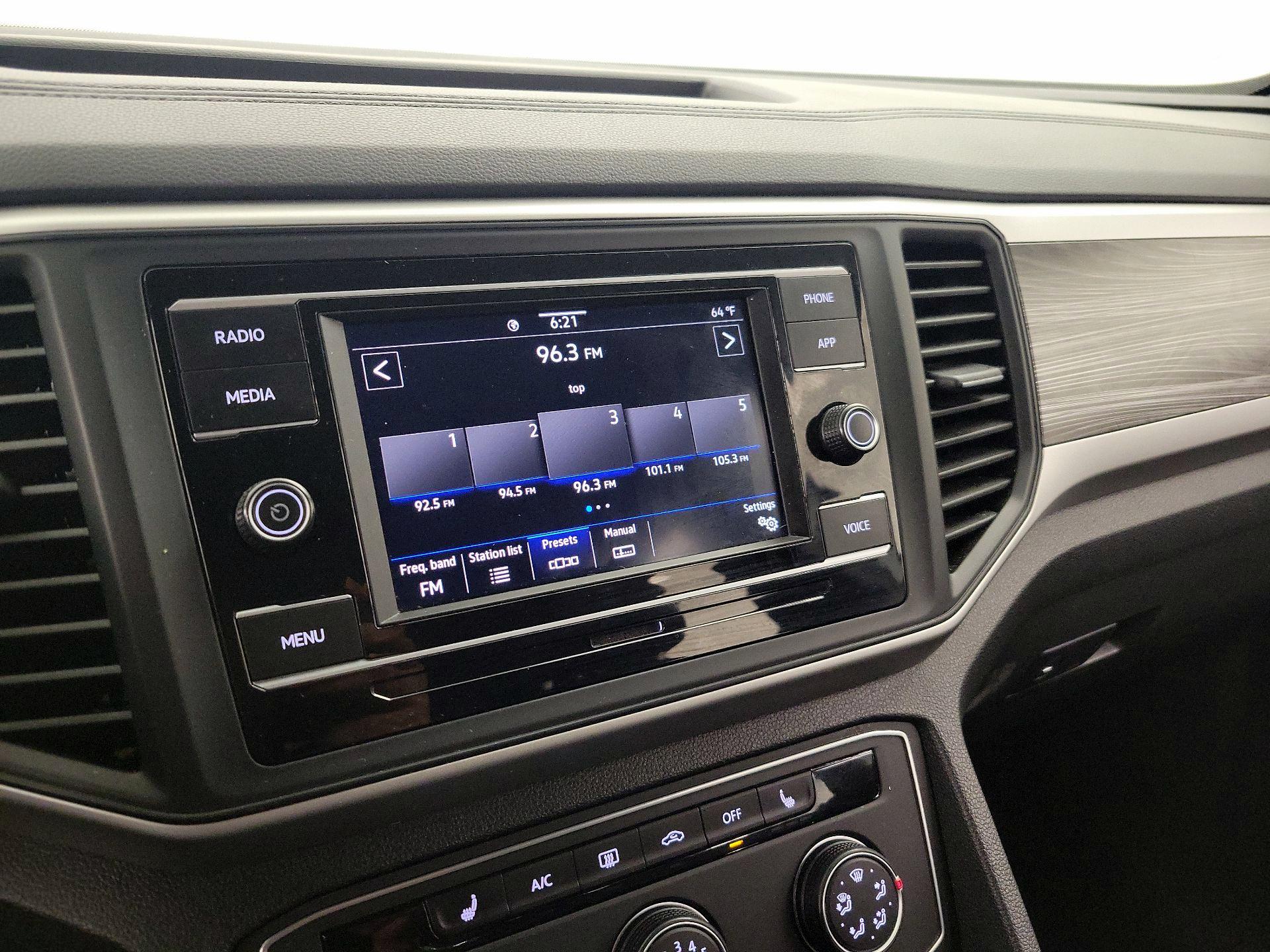 Thumbnail: 2023 Volkswagen Atlas - 15