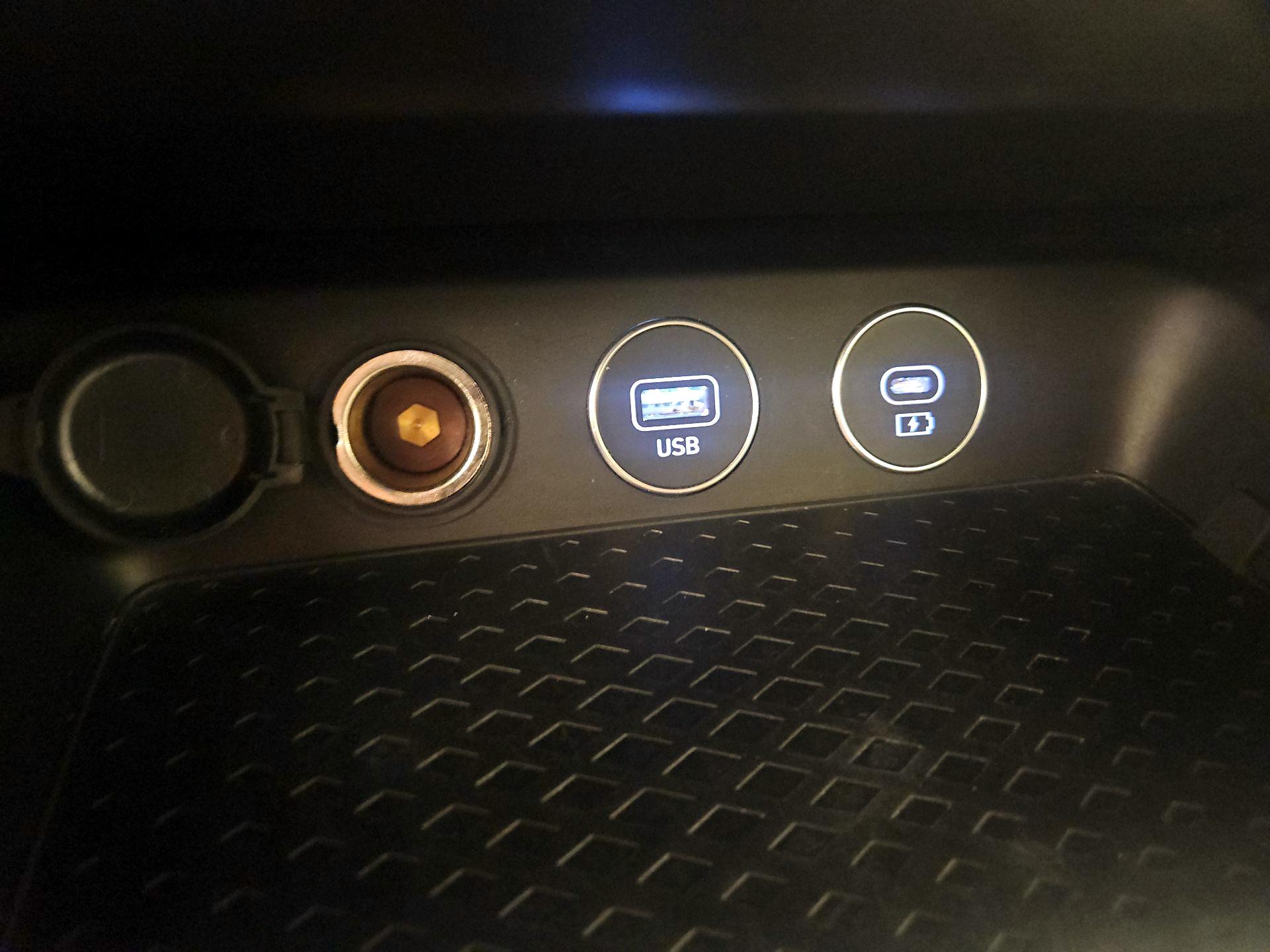 Thumbnail: 2024 Genesis G70 - 19