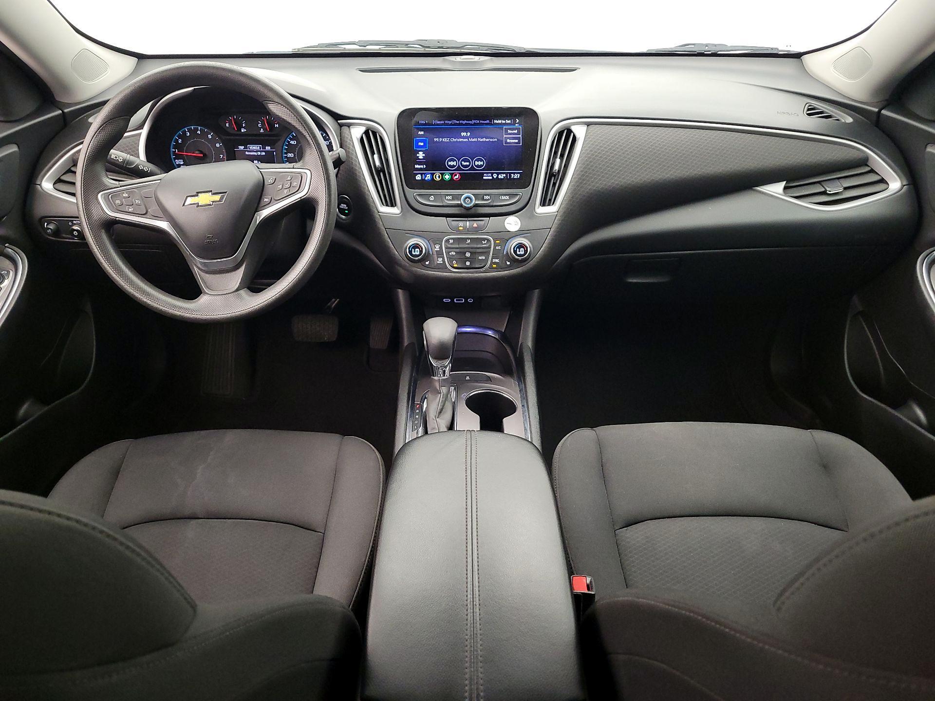 Thumbnail: 2022 Chevrolet Malibu - 9