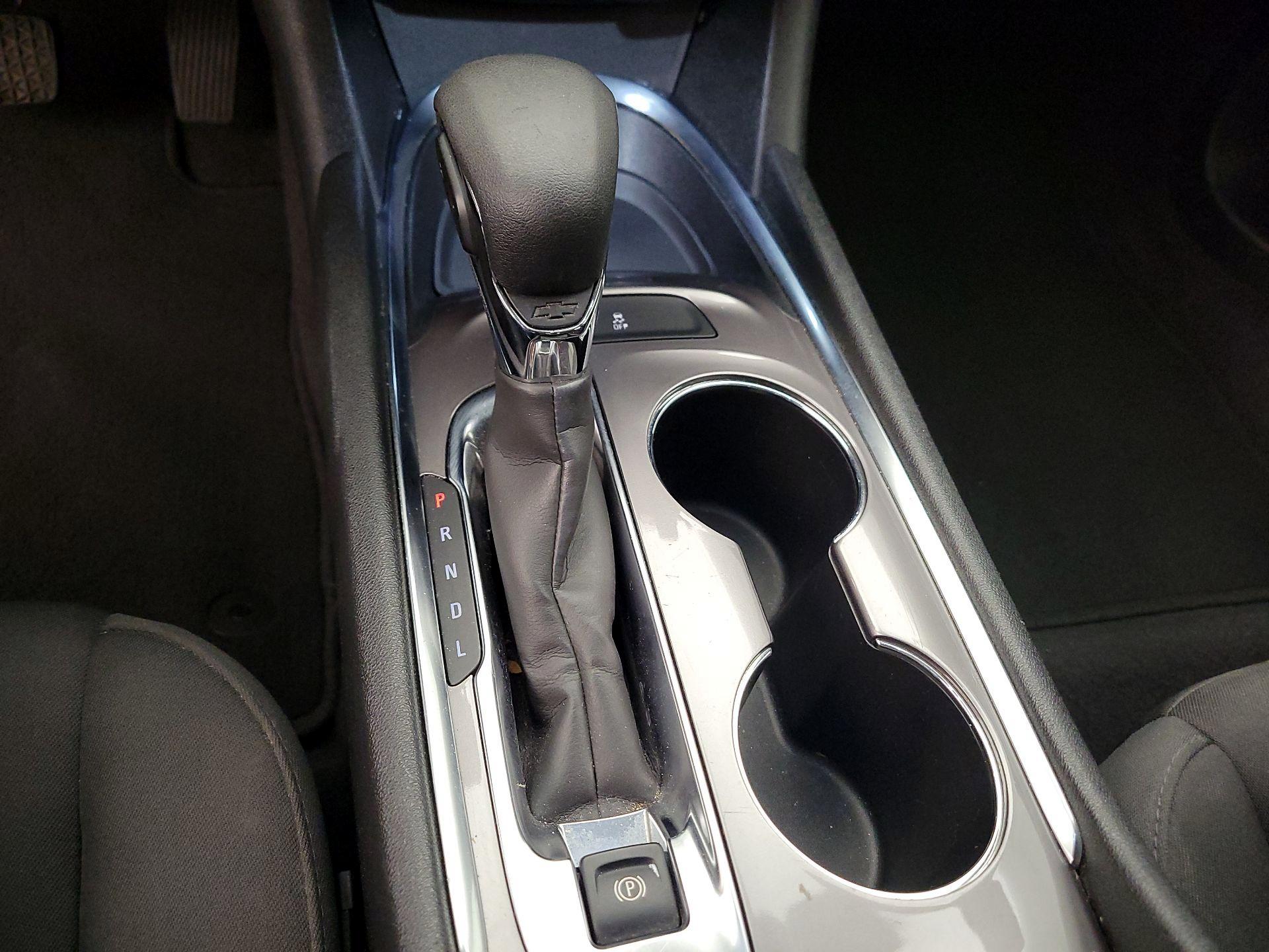 Thumbnail: 2022 Chevrolet Malibu - 17