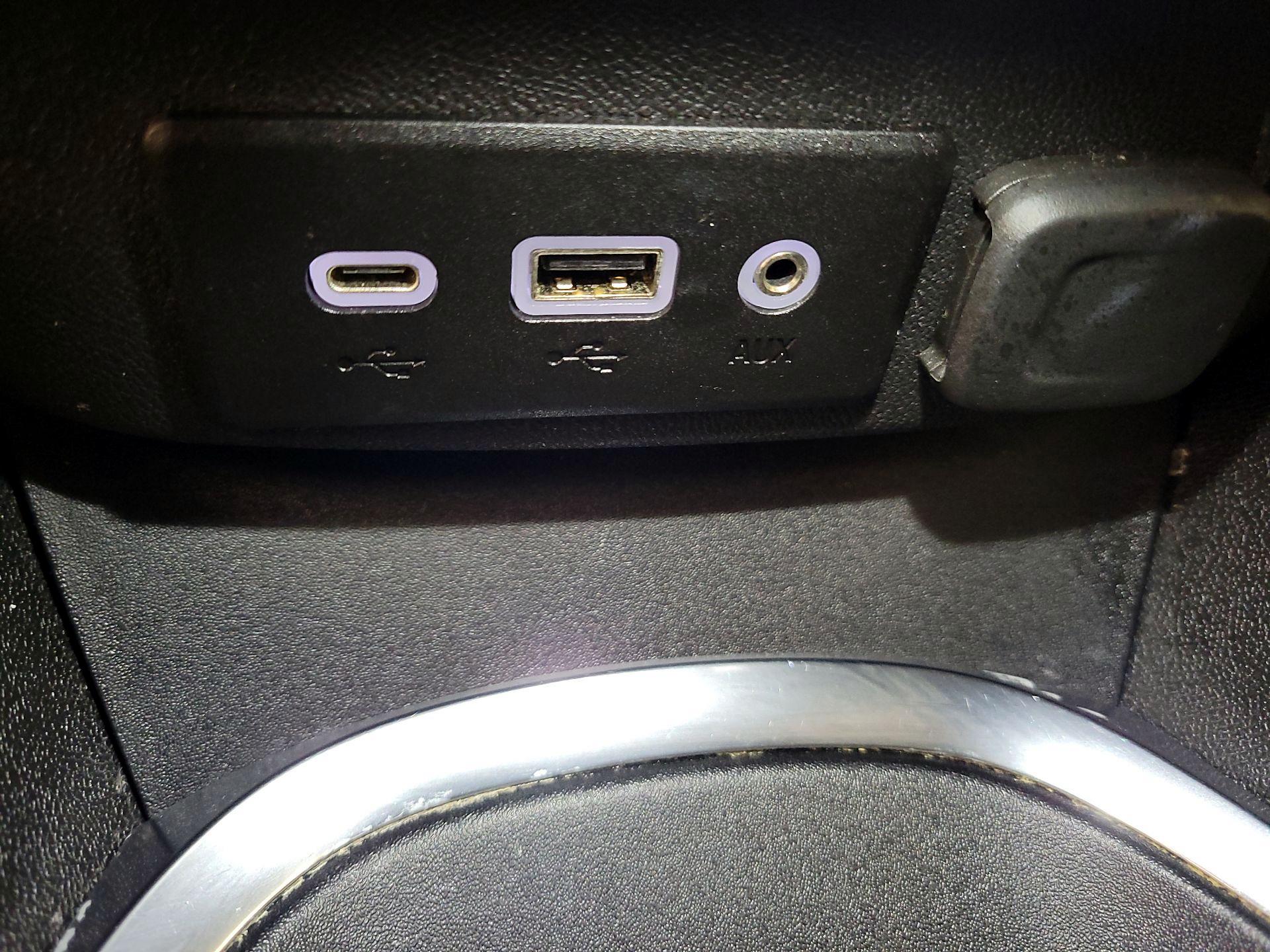 Thumbnail: 2022 Chevrolet Malibu - 18