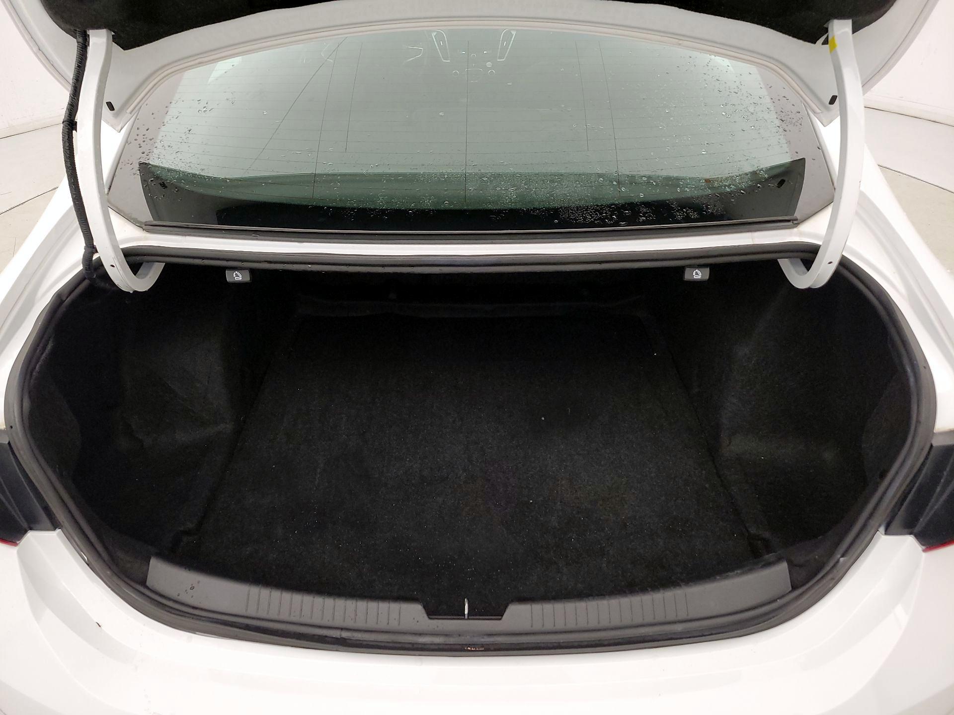 Thumbnail: 2022 Chevrolet Malibu - 20