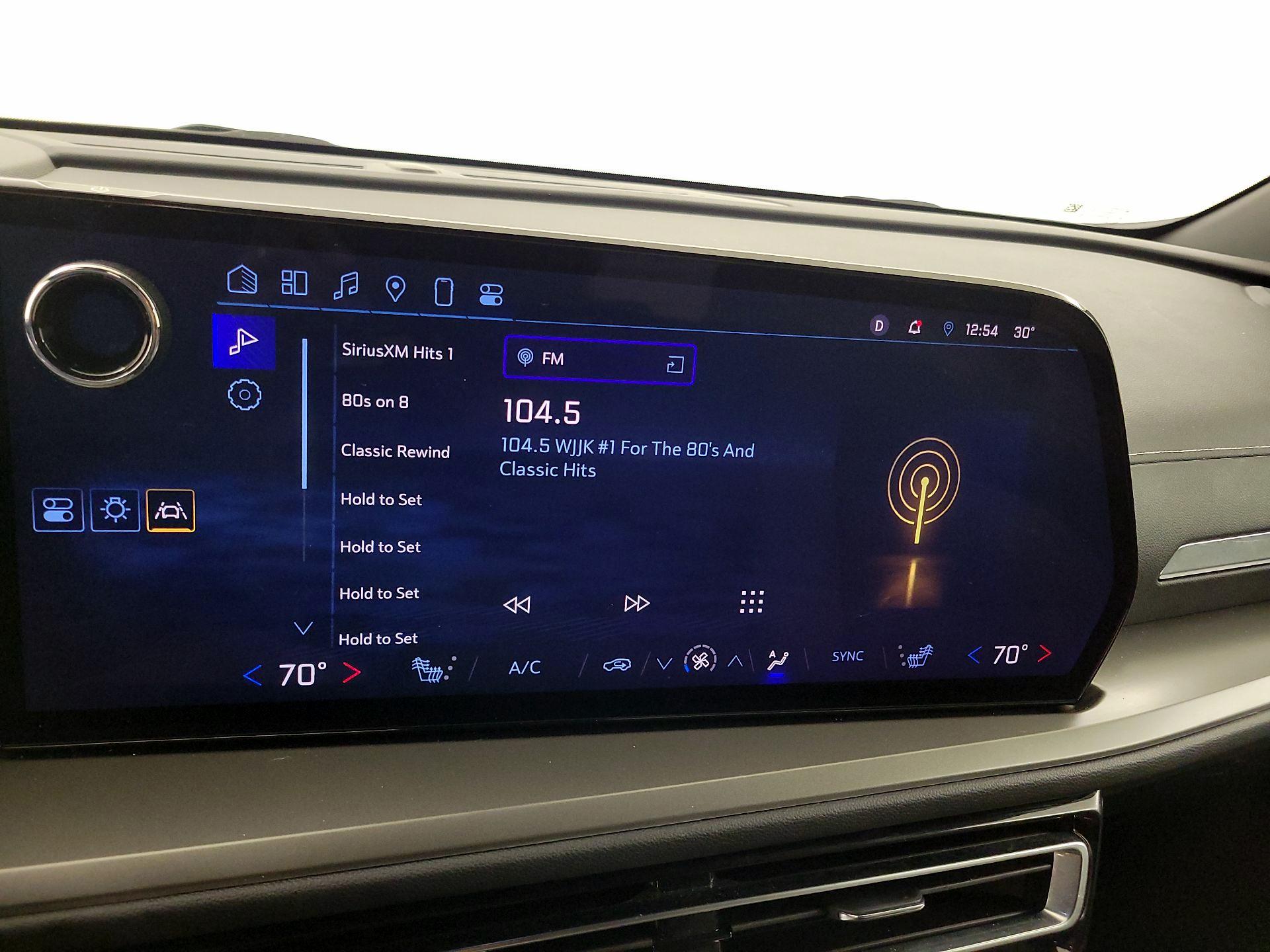 Thumbnail: 2025 Chevrolet Traverse - 15