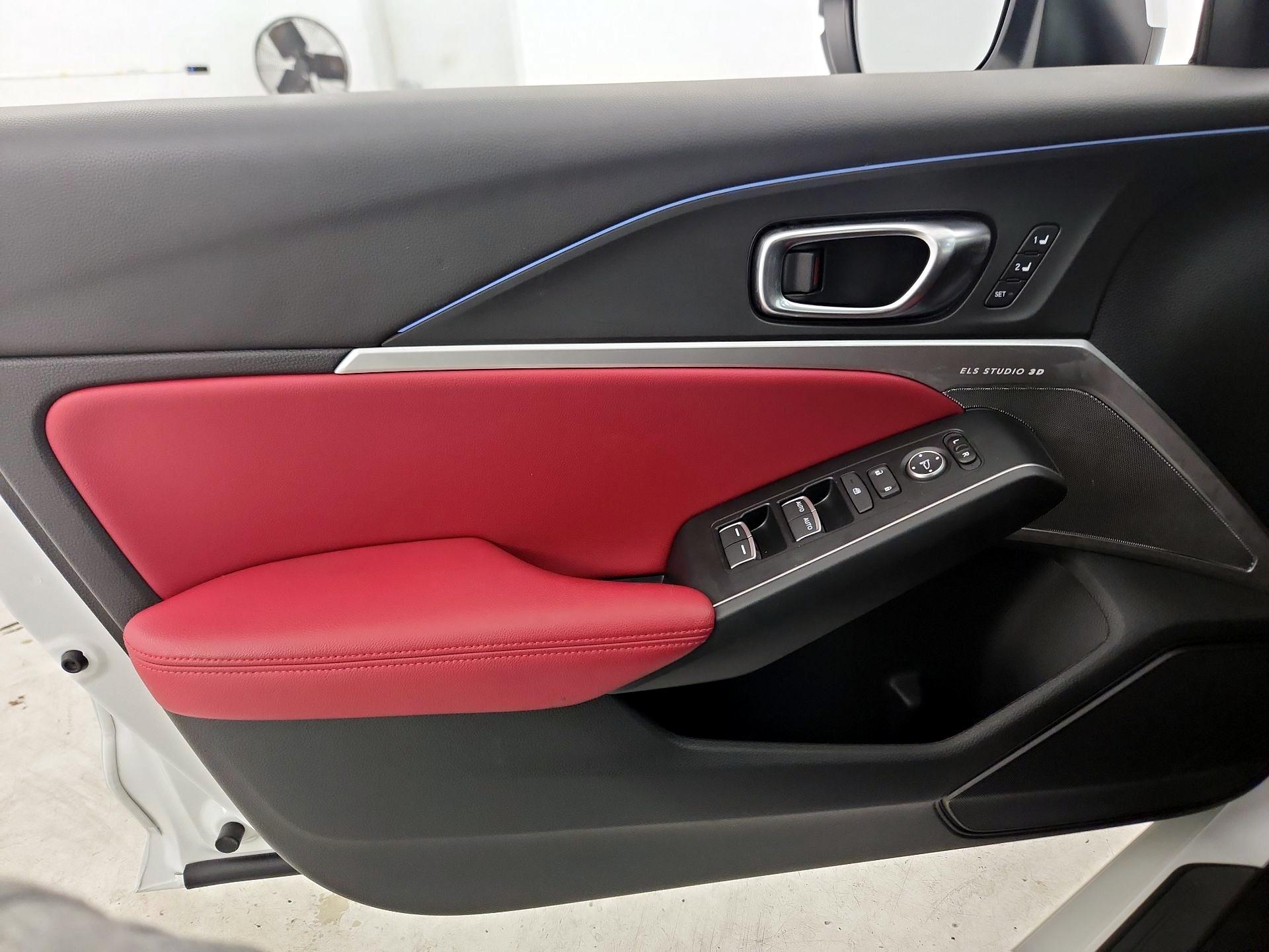 Thumbnail: 2025 Acura Integra - 12