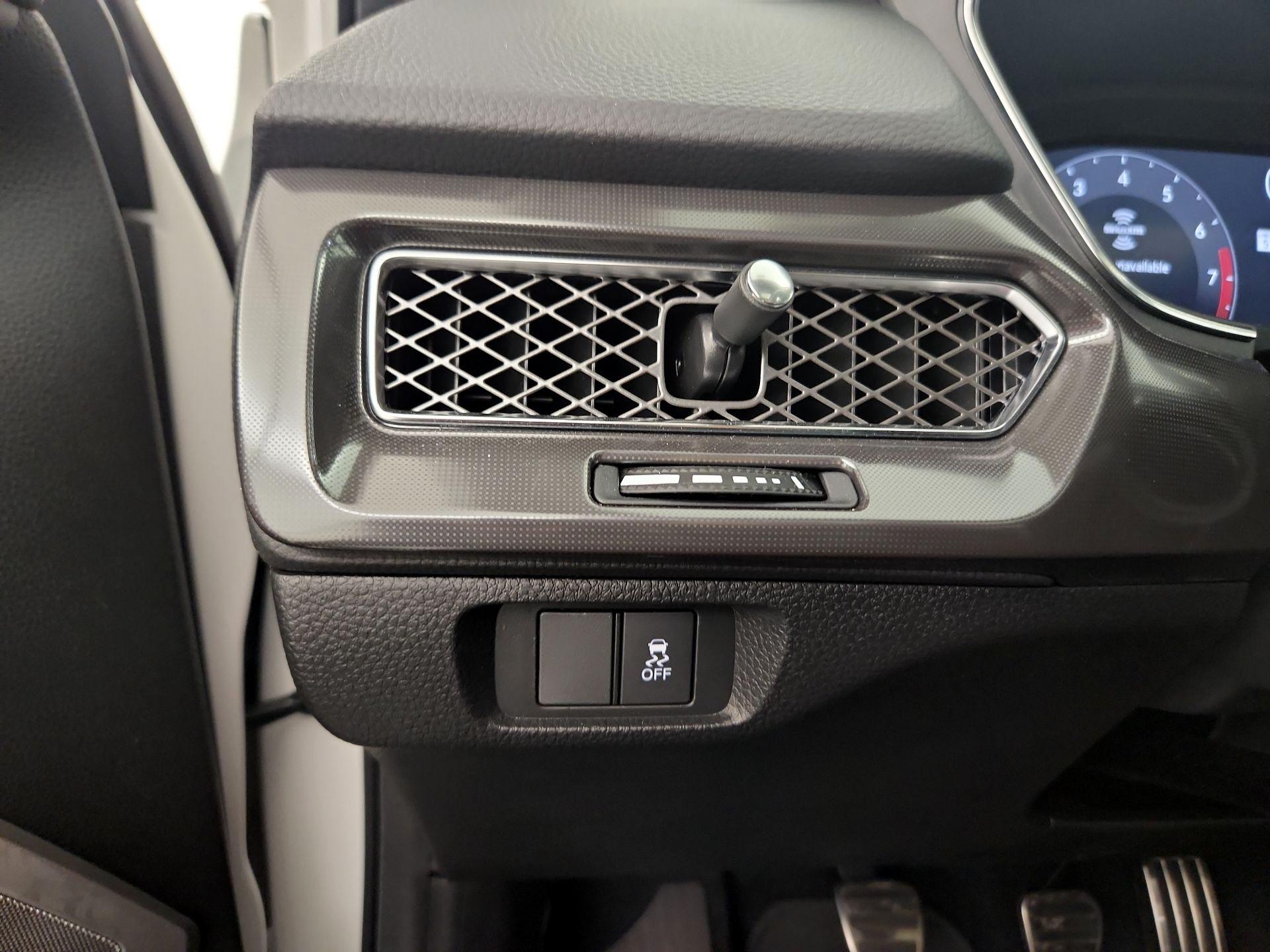 Thumbnail: 2025 Acura Integra - 13