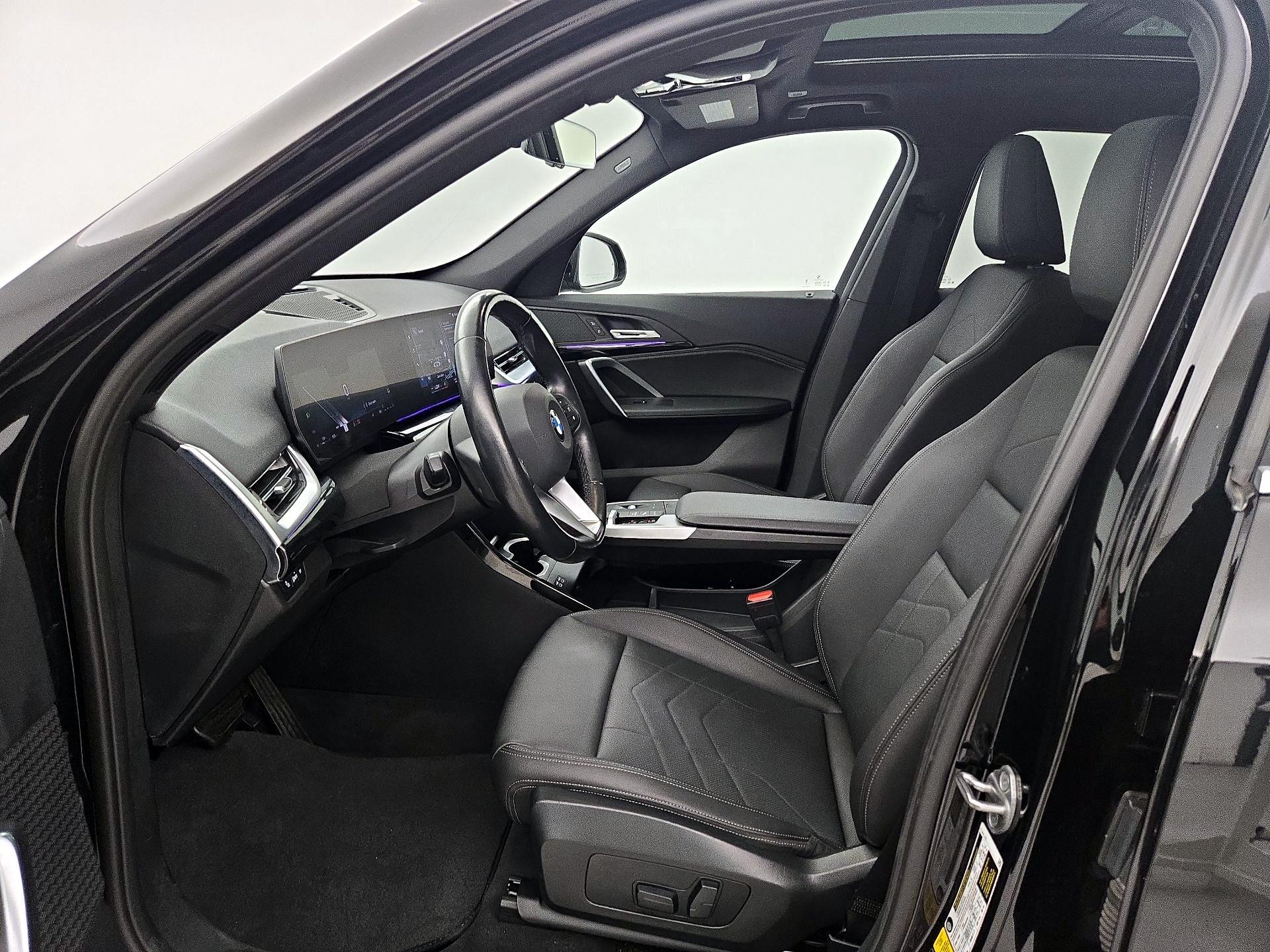 Thumbnail: 2023 BMW X1 - 11