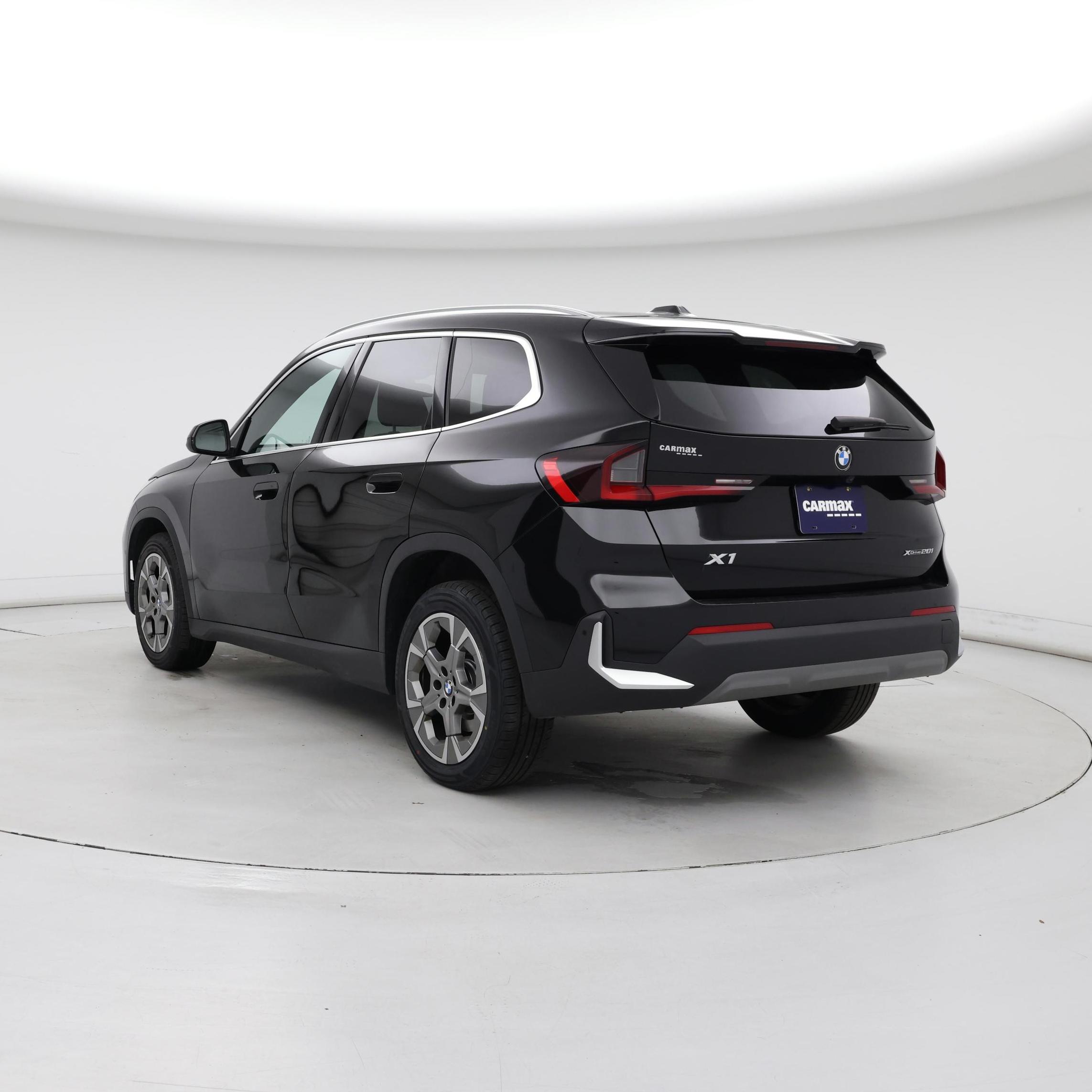 Thumbnail: 2023 BMW X1 - 2