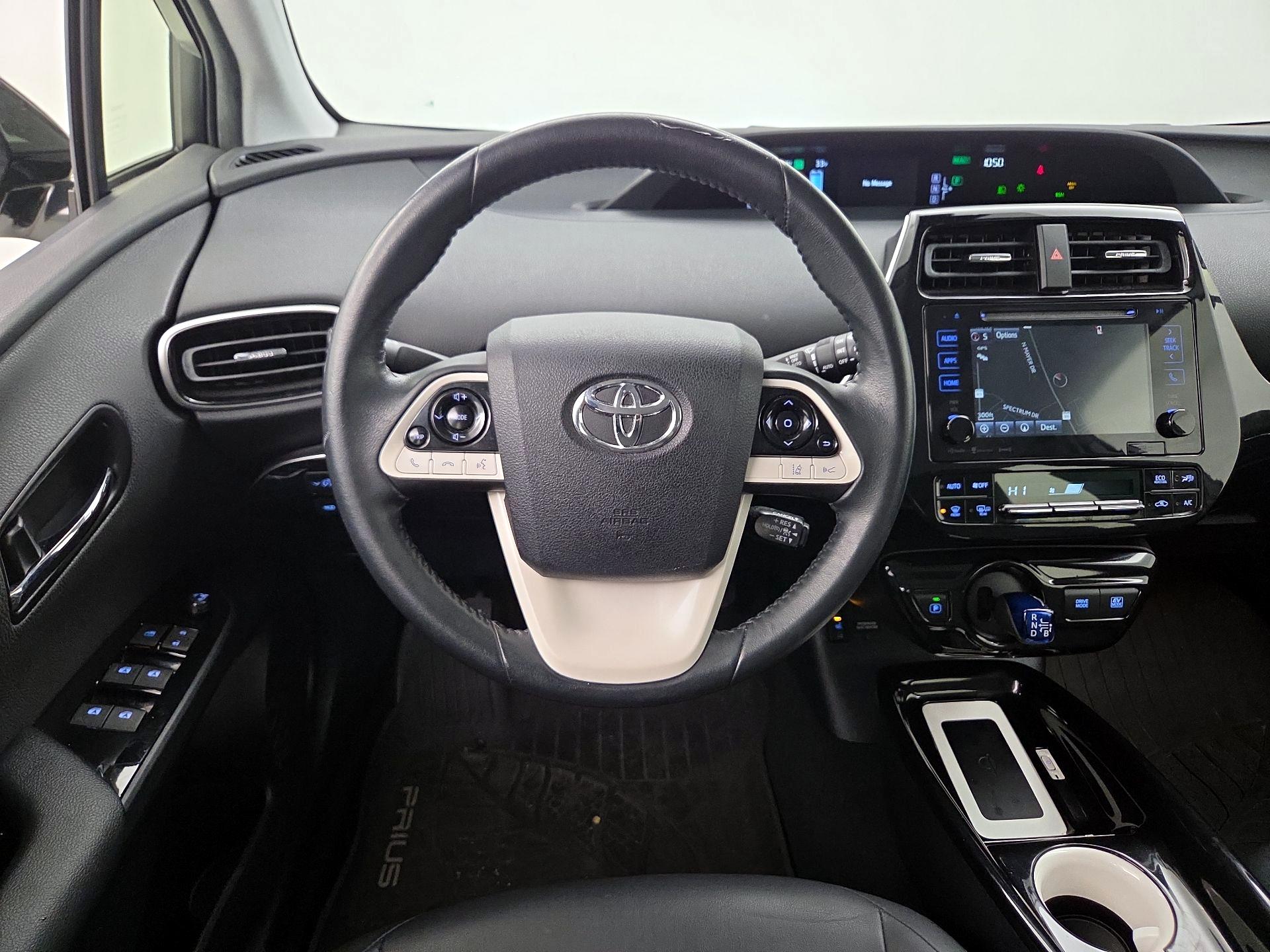 Thumbnail: 2016 Toyota Prius - 10