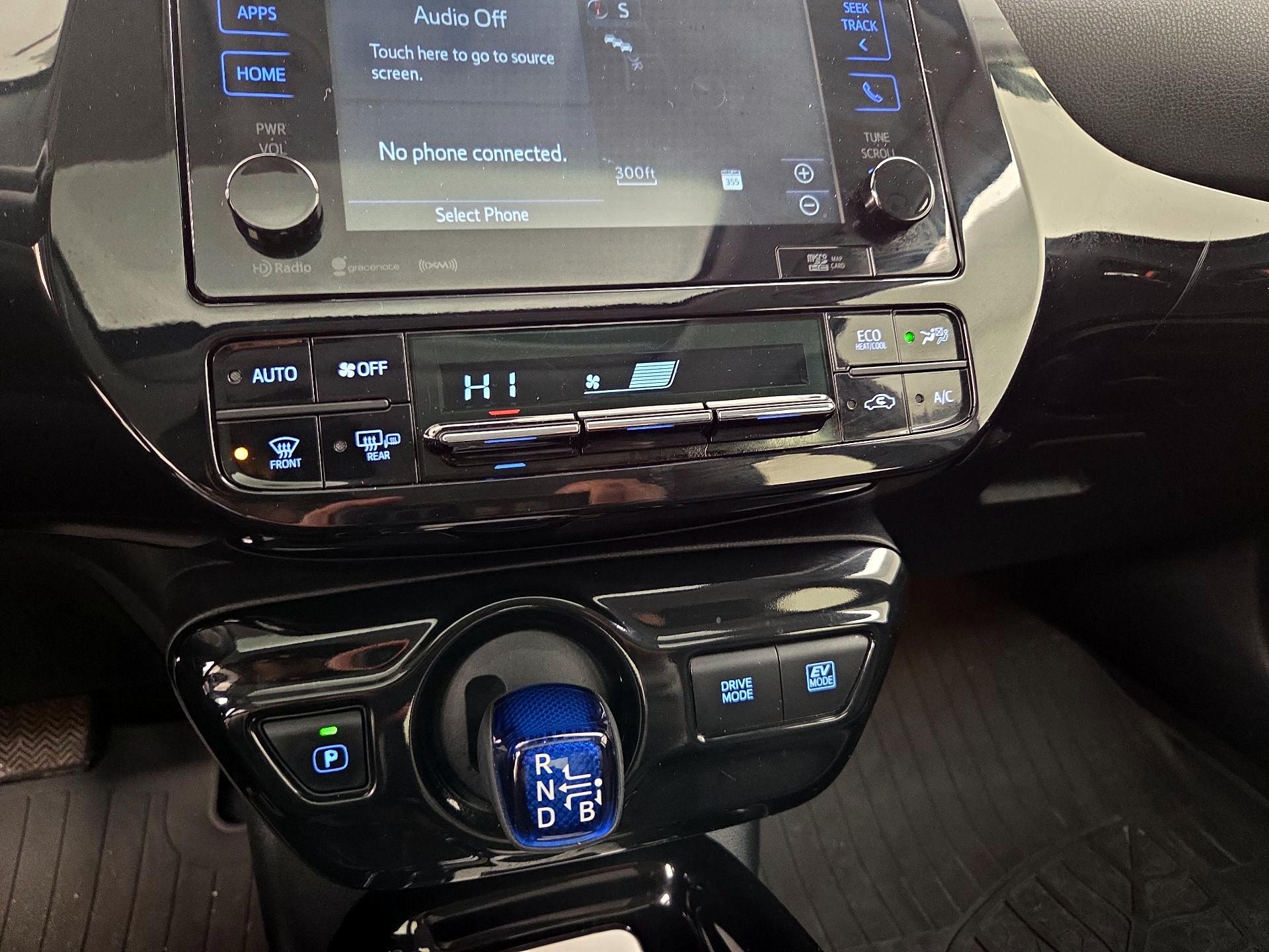 Thumbnail: 2016 Toyota Prius - 17