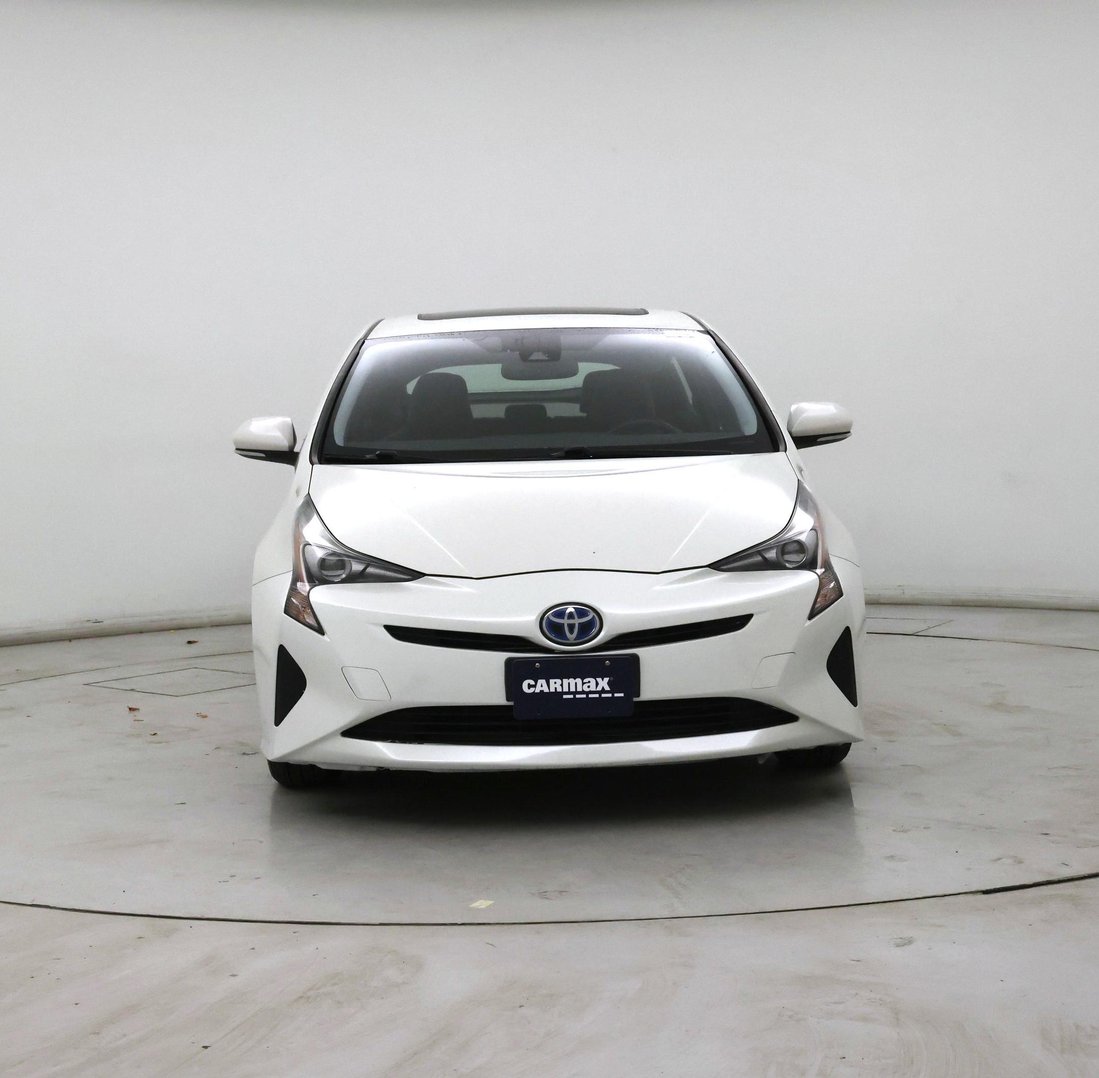 Thumbnail: 2016 Toyota Prius - 5