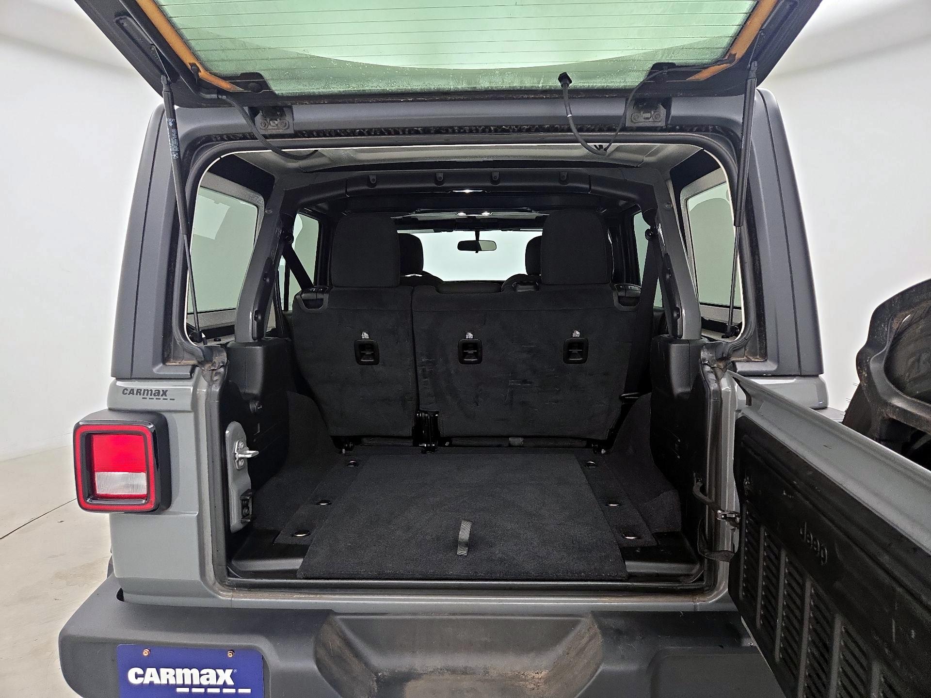 Thumbnail: 2021 Jeep Wrangler - 20