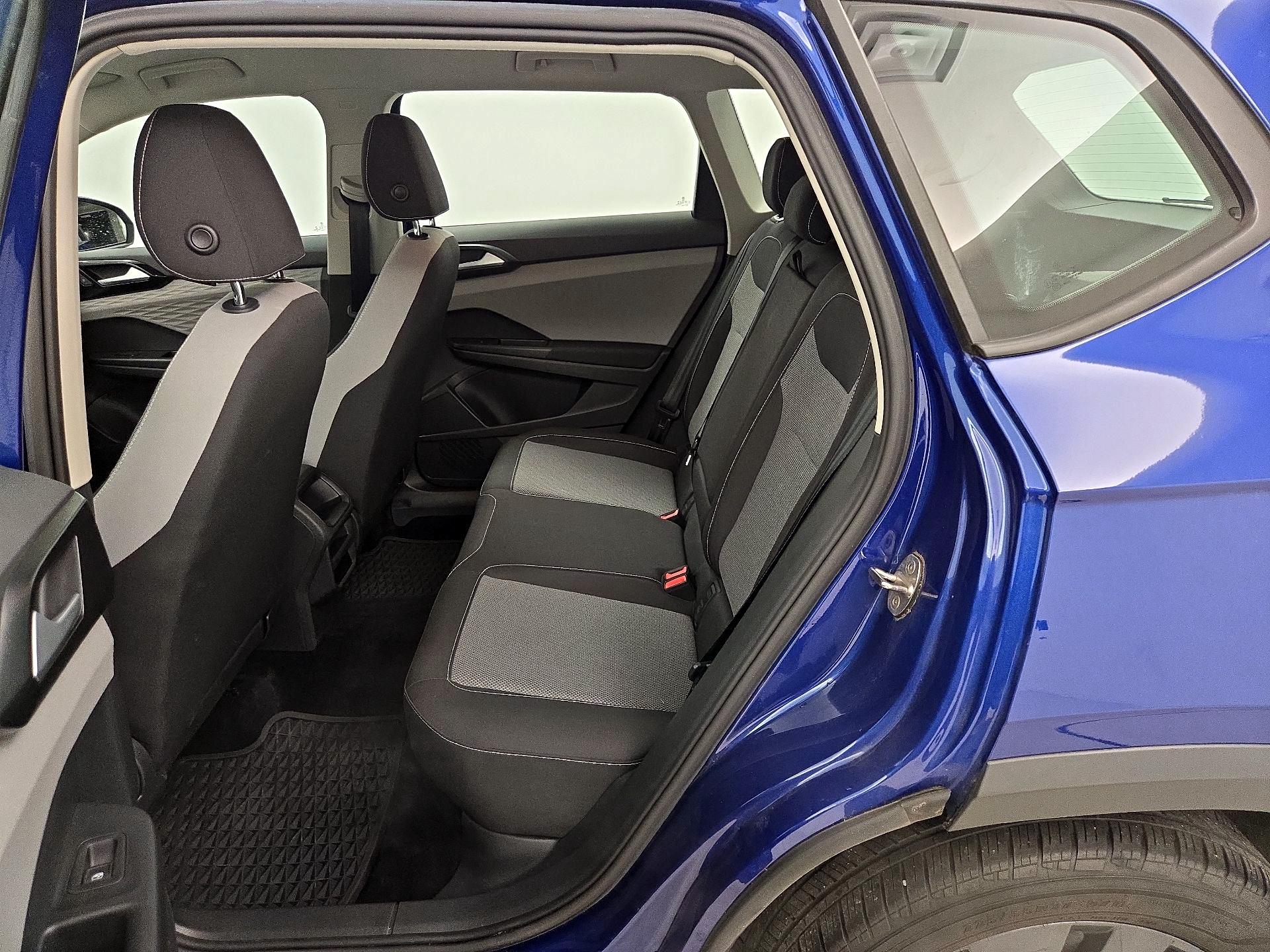 Thumbnail: 2022 Volkswagen Taos - 19