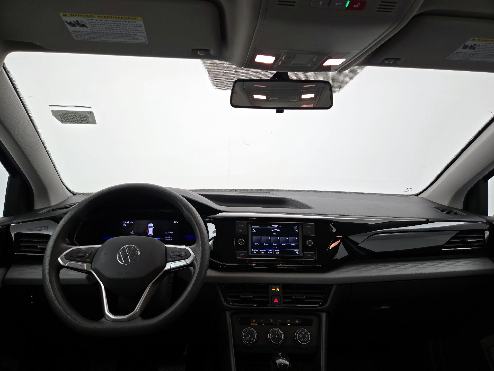 Thumbnail: 2022 Volkswagen Taos - 9