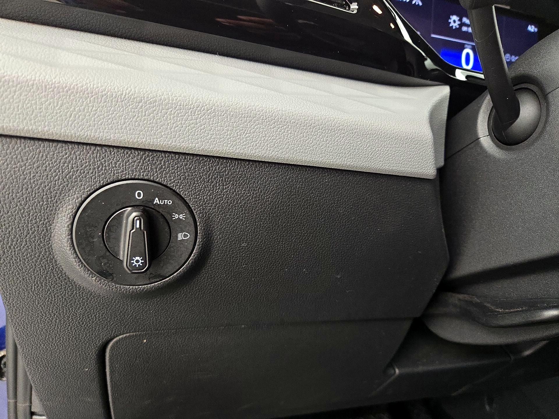 Thumbnail: 2022 Volkswagen Taos - 13