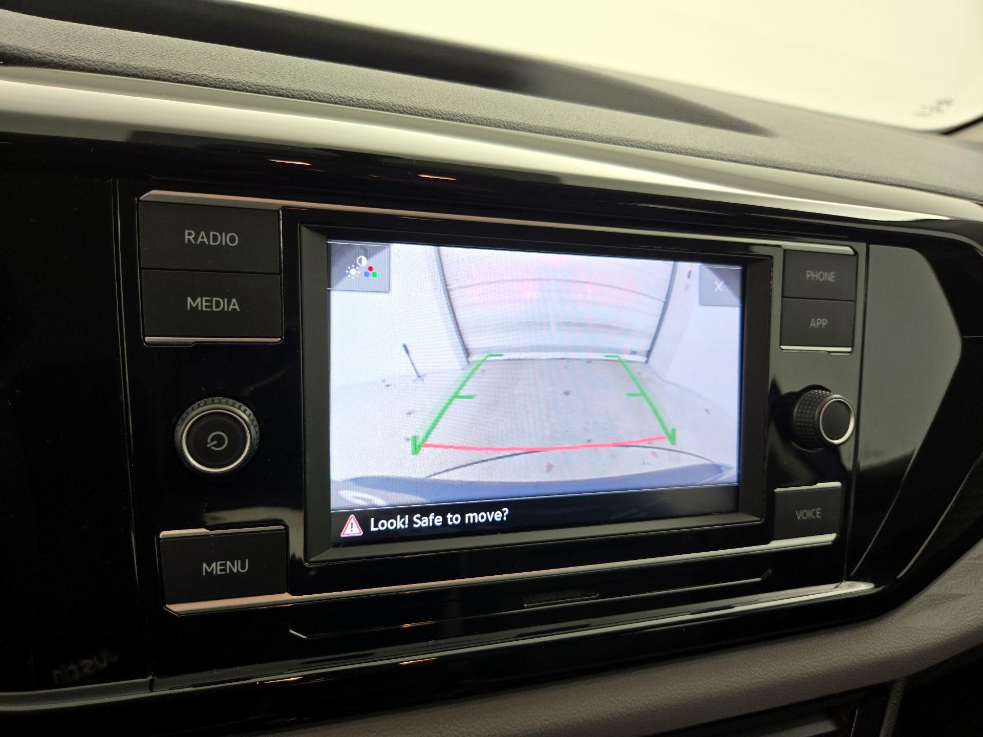 Thumbnail: 2022 Volkswagen Taos - 14