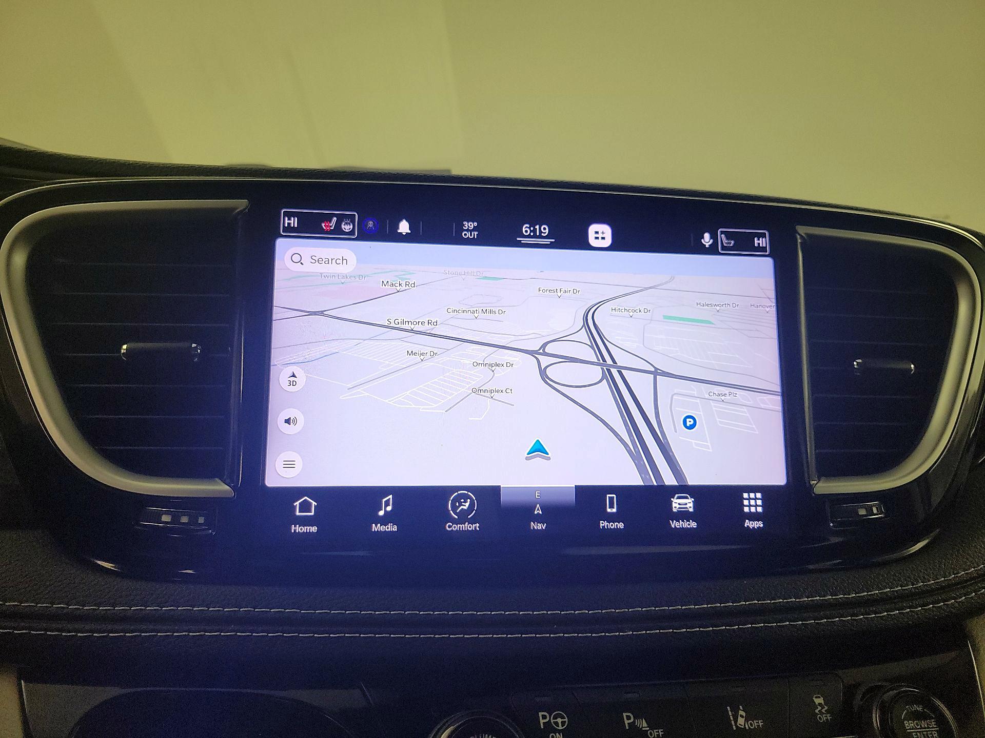 Thumbnail: 2021 Chrysler Pacifica - 14