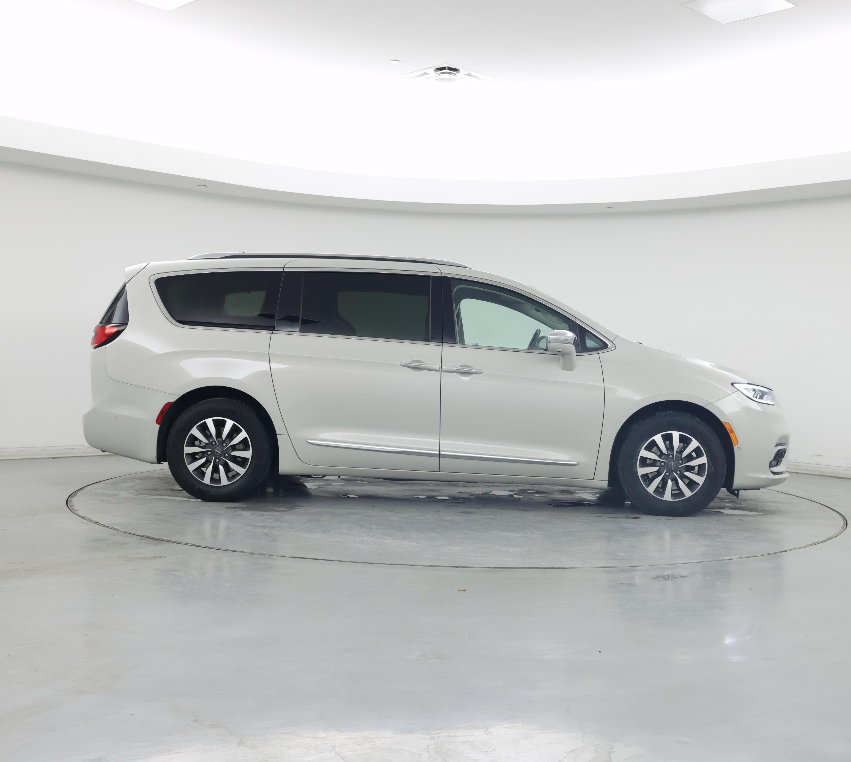 Thumbnail: 2021 Chrysler Pacifica - 7