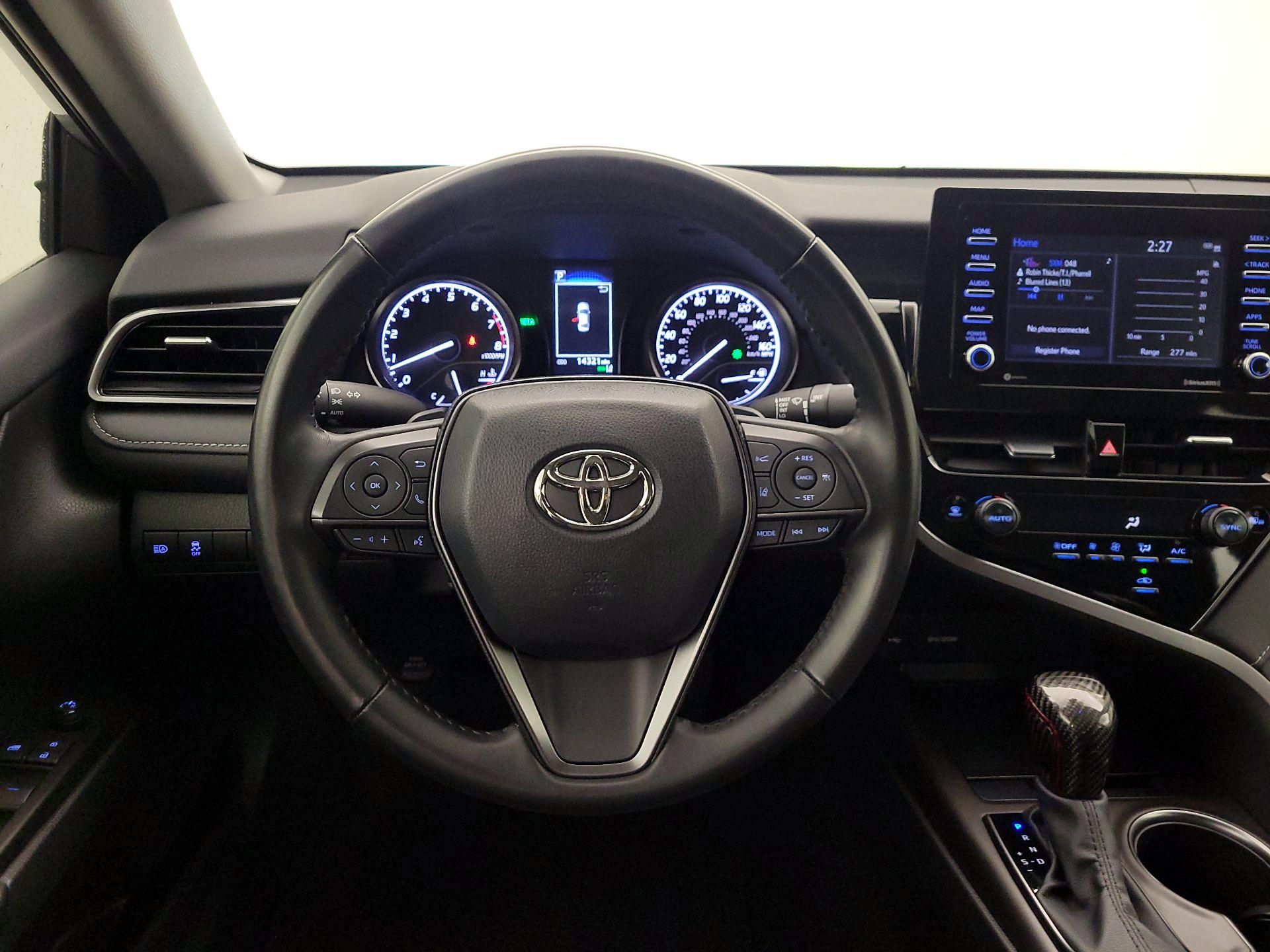 Thumbnail: 2023 Toyota Camry - 10