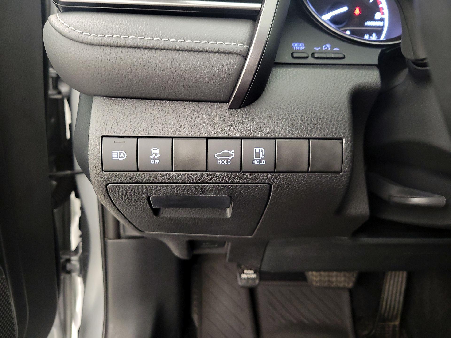 Thumbnail: 2023 Toyota Camry - 13