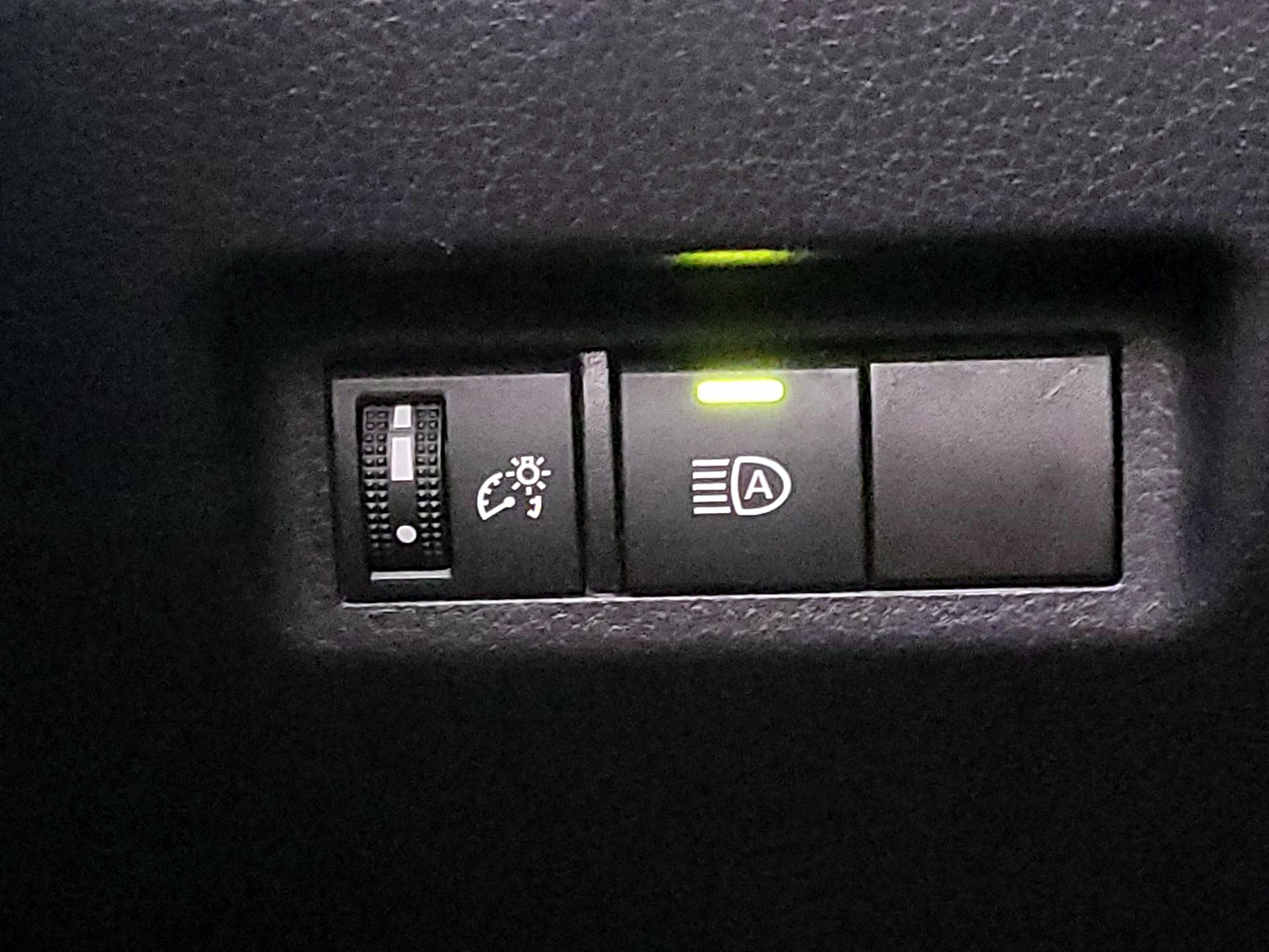 Thumbnail: 2023 Toyota RAV4 - 13