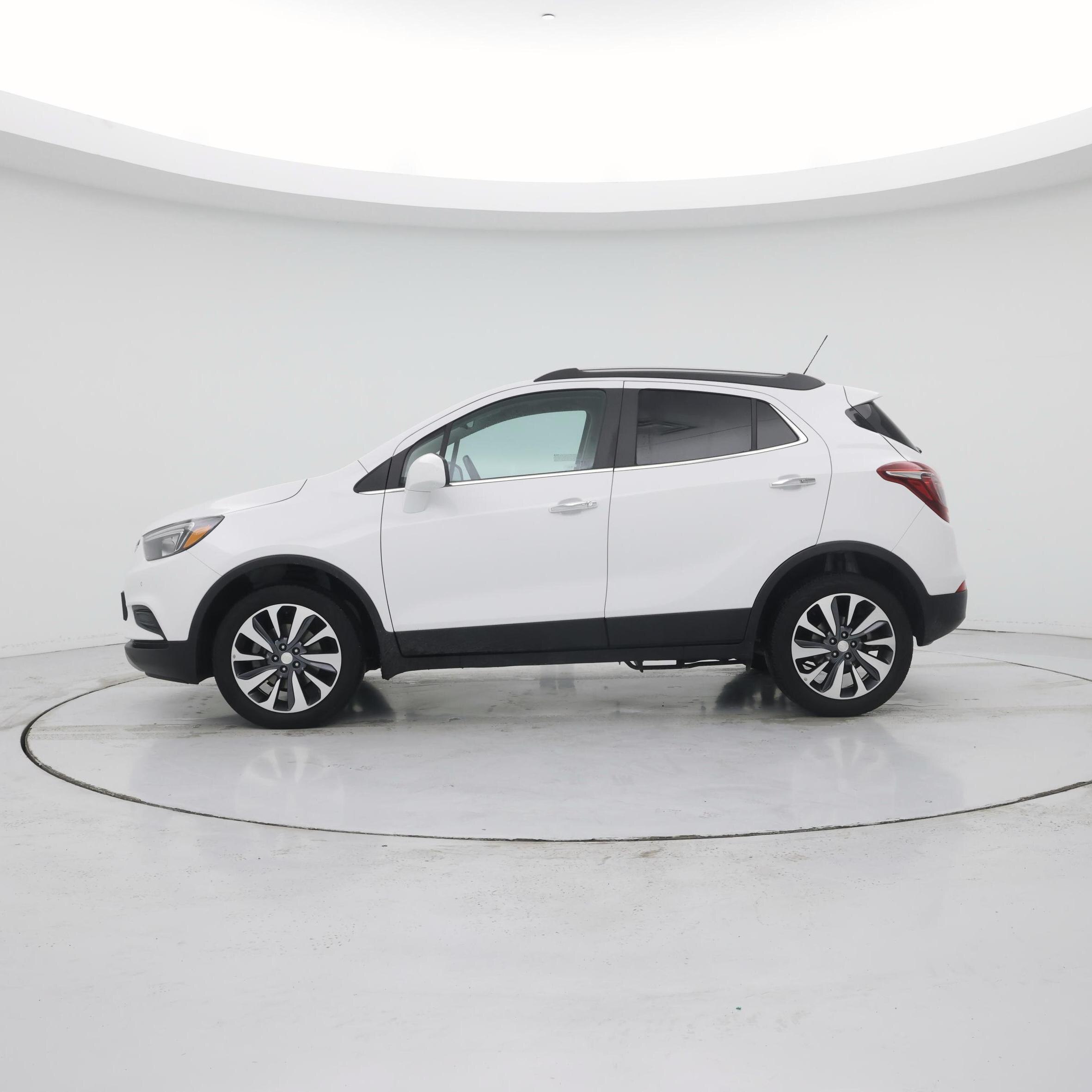 Thumbnail: 2022 Buick Encore - 3