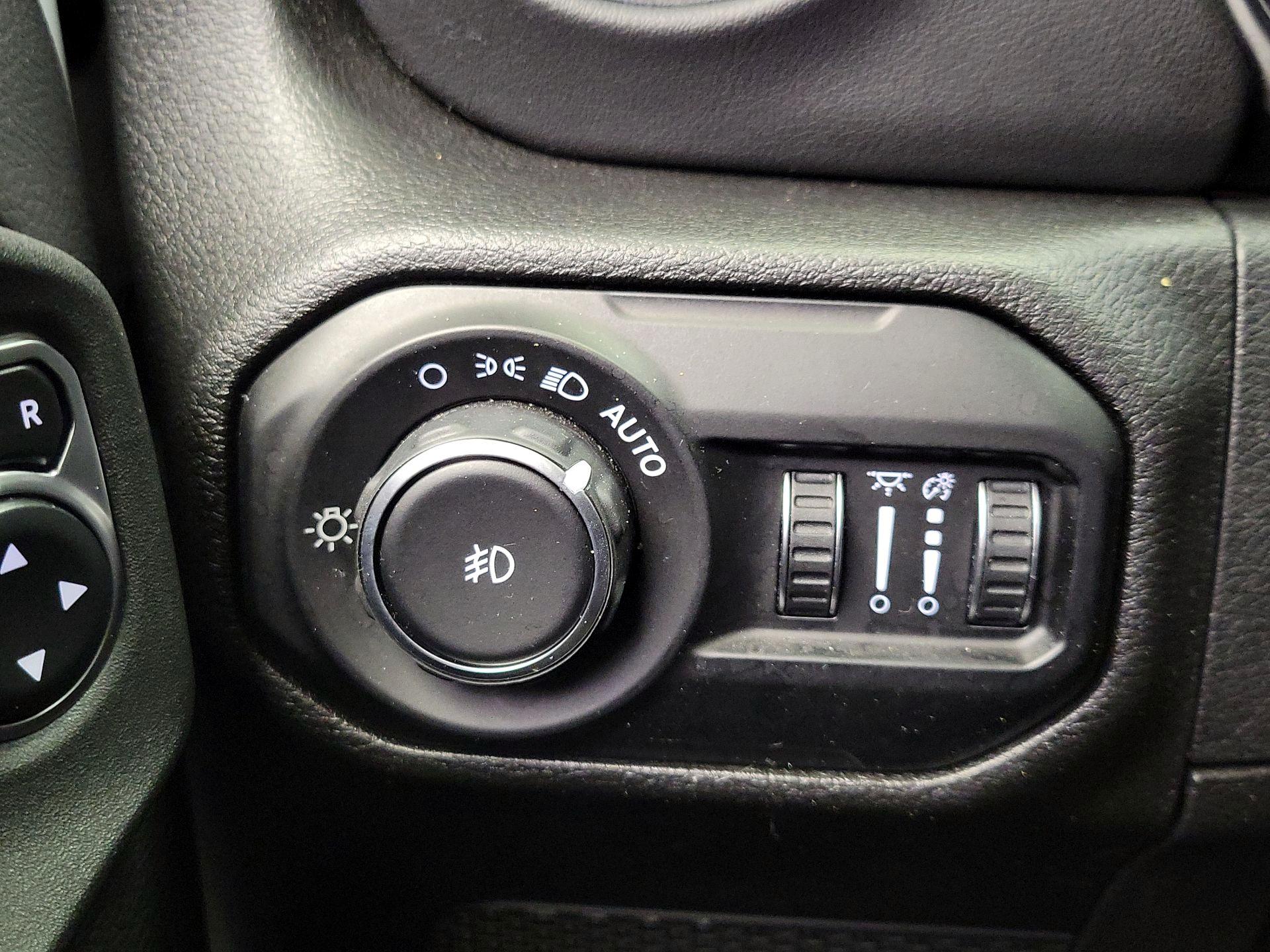 Thumbnail: 2021 Jeep Wrangler - 13