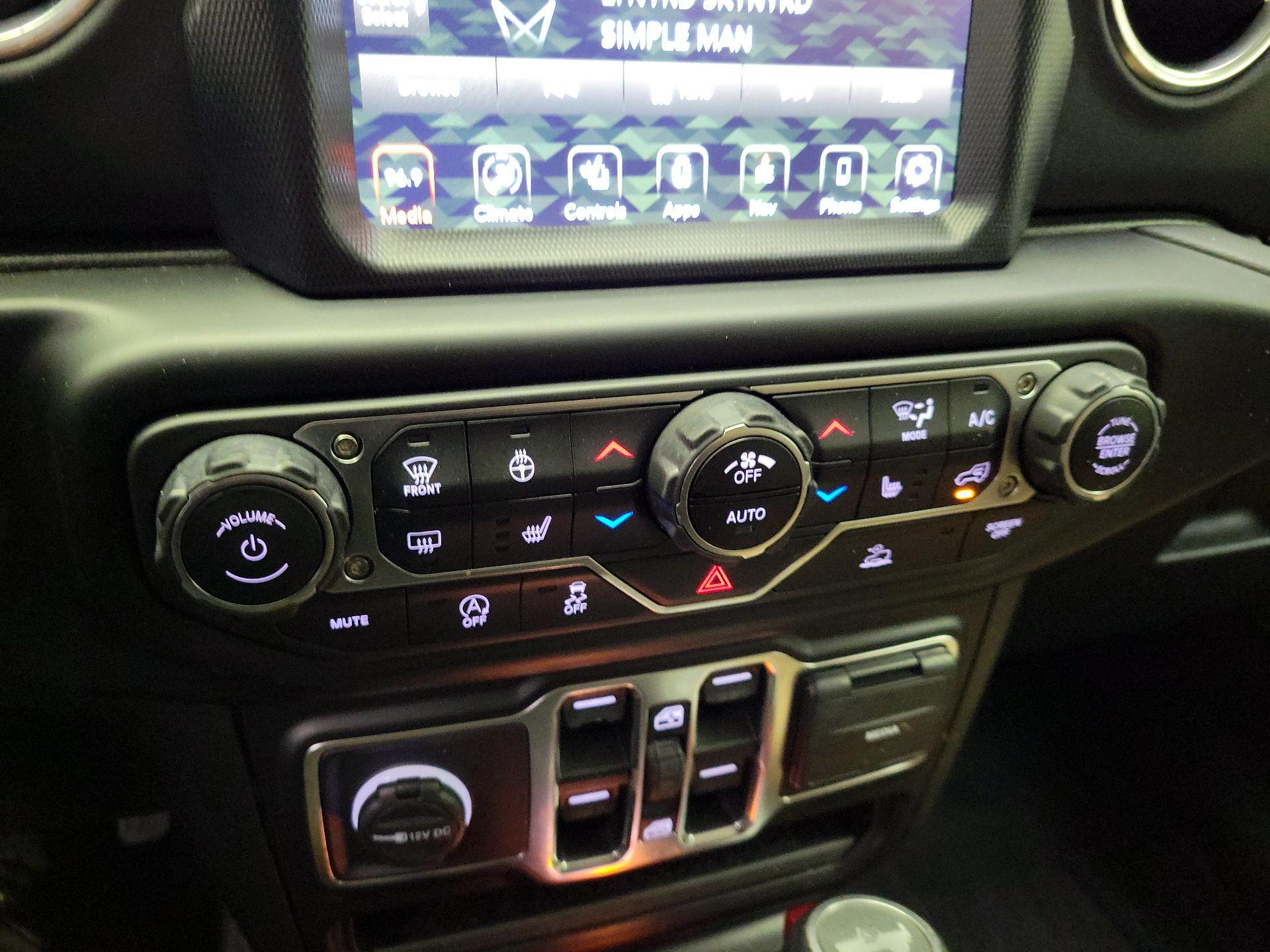 Thumbnail: 2021 Jeep Wrangler - 17