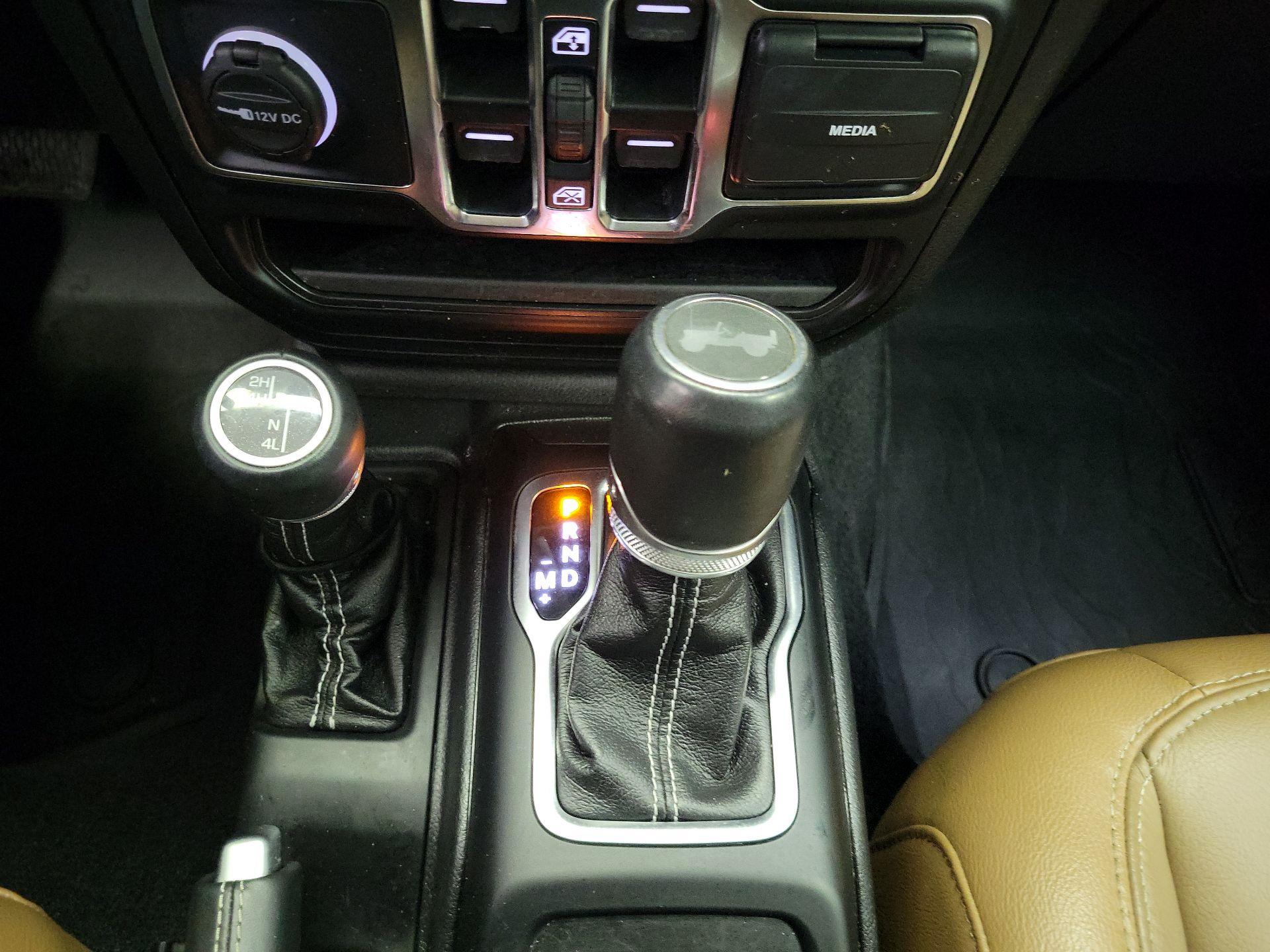 Thumbnail: 2021 Jeep Wrangler - 18