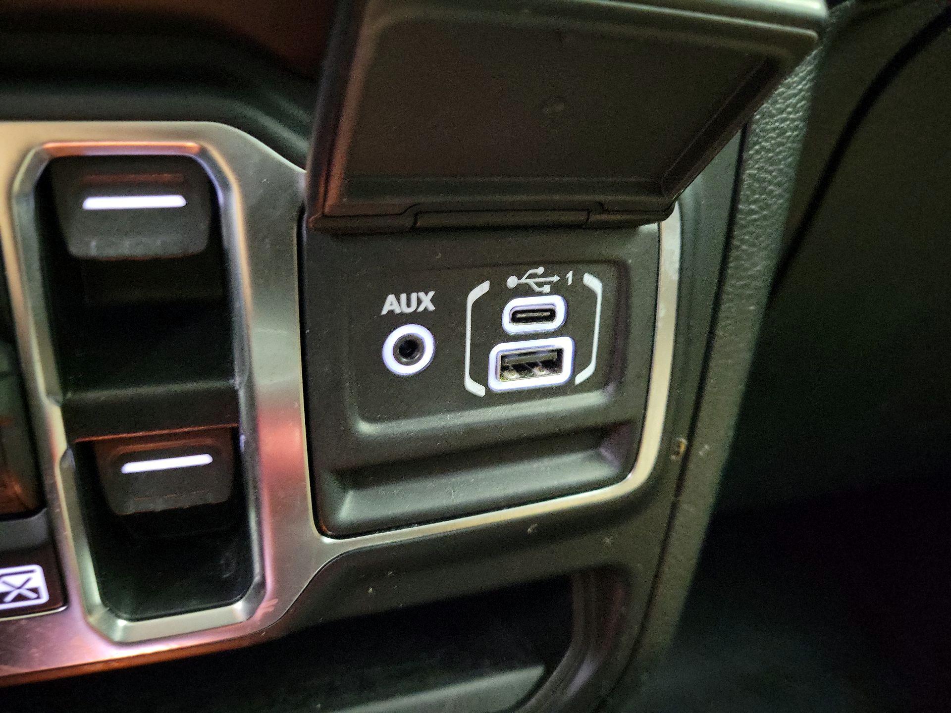 Thumbnail: 2021 Jeep Wrangler - 19