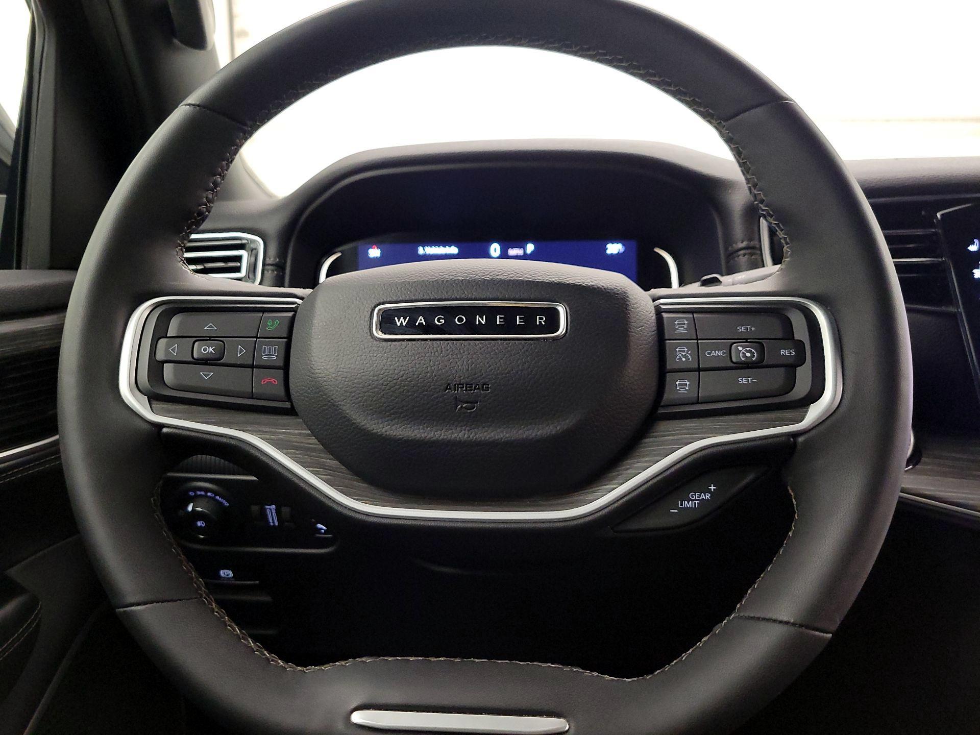 Thumbnail: 2024 Jeep Wagoneer - 10