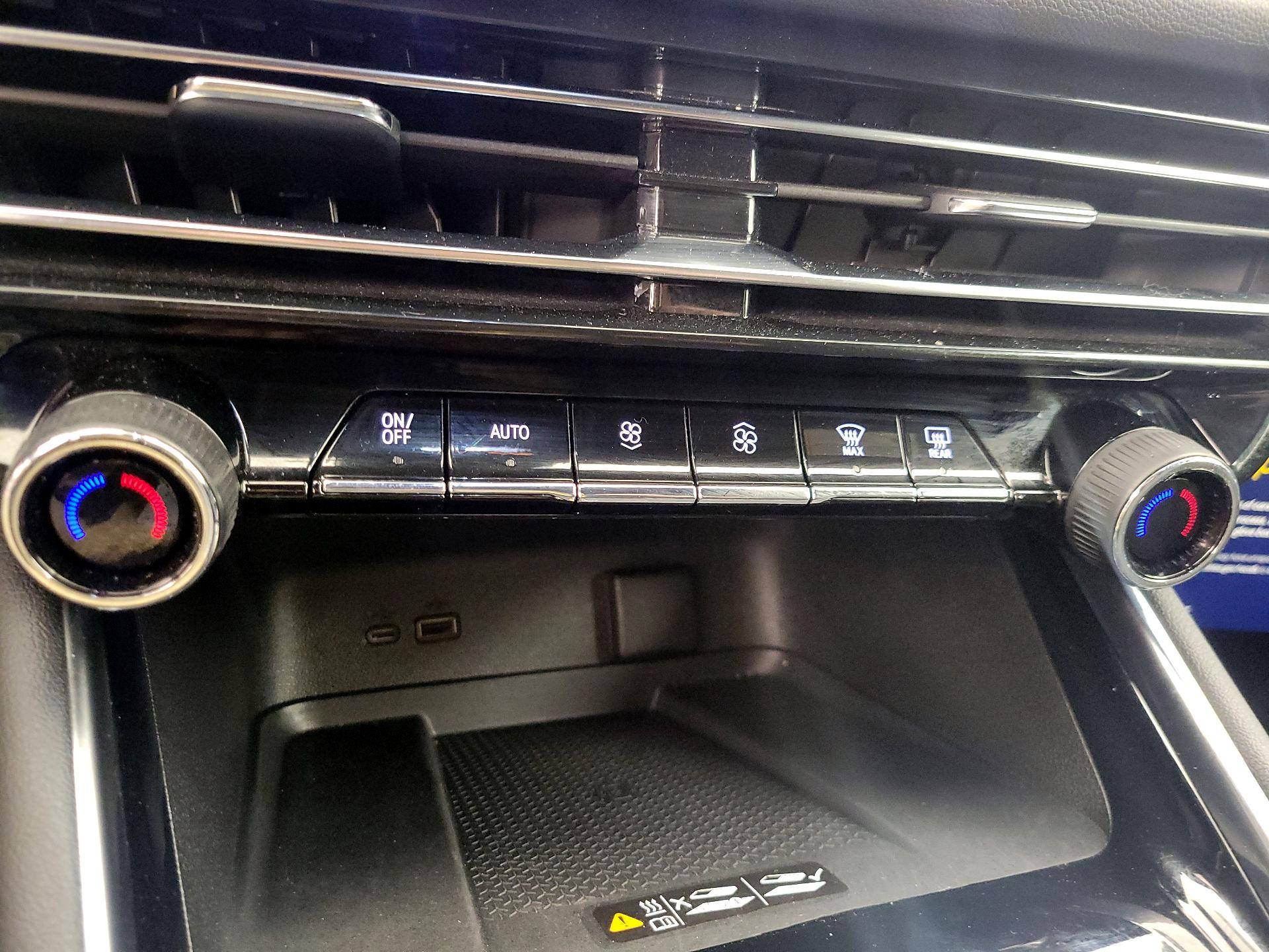 Thumbnail: 2025 Chevrolet Traverse - 16