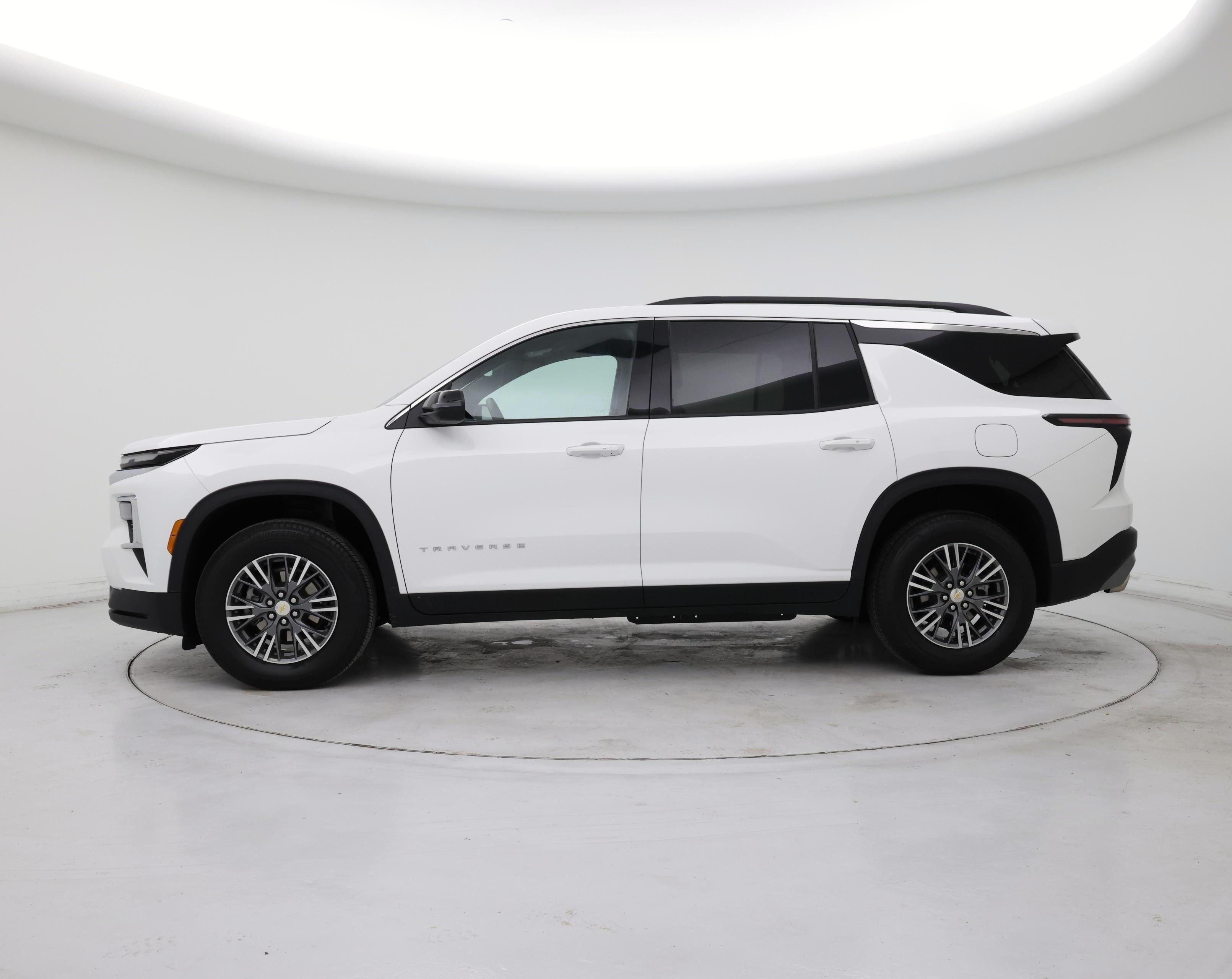 Thumbnail: 2025 Chevrolet Traverse - 3