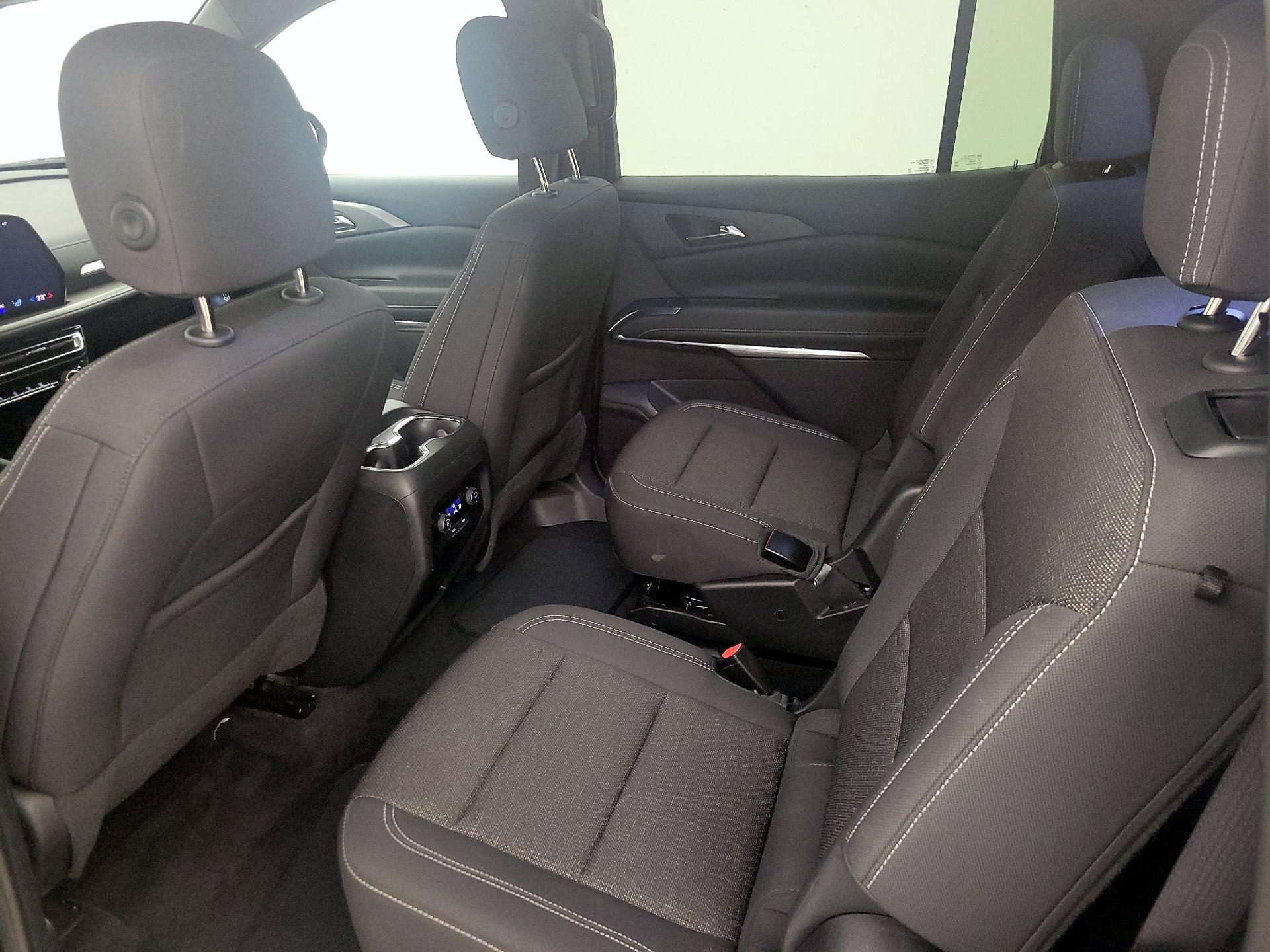 Thumbnail: 2025 Chevrolet Traverse - 19