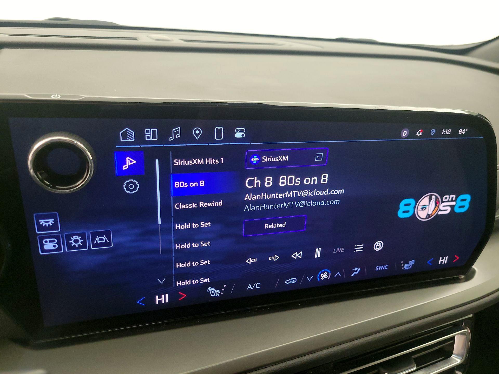 Thumbnail: 2025 Chevrolet Traverse - 16