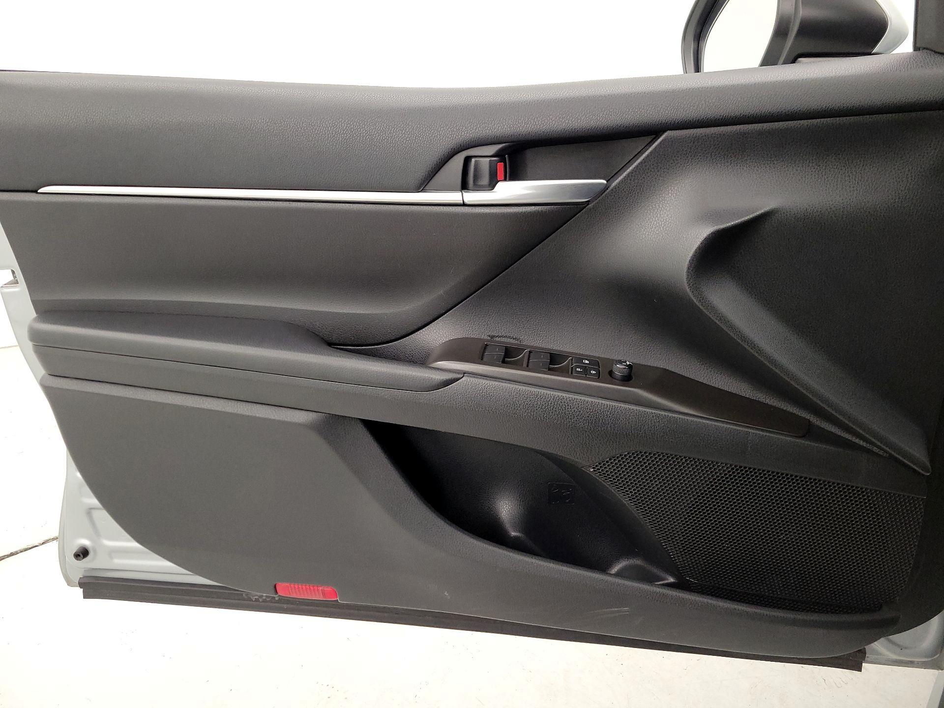 Thumbnail: 2023 Toyota Camry - 12