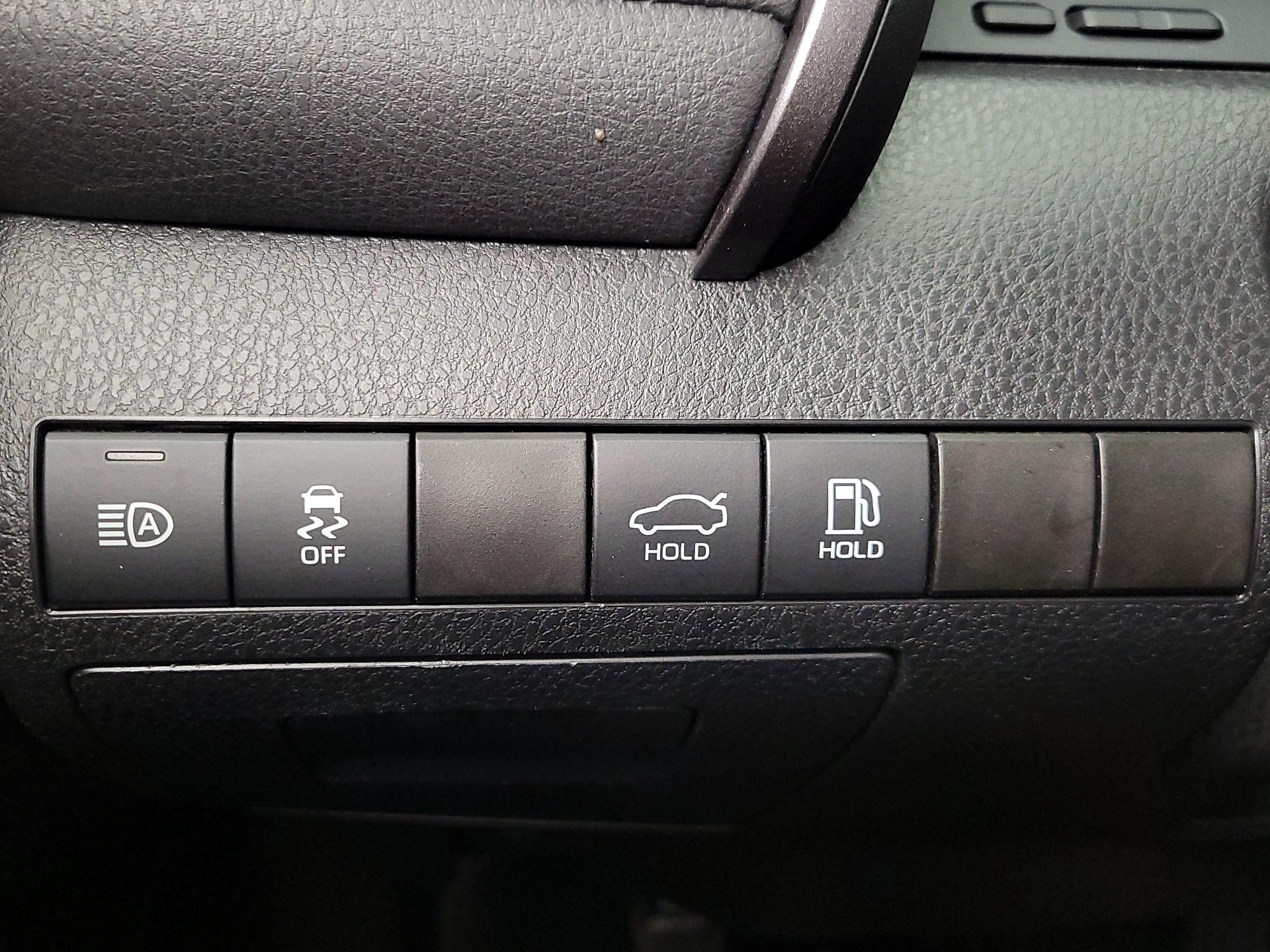 Thumbnail: 2023 Toyota Camry - 13