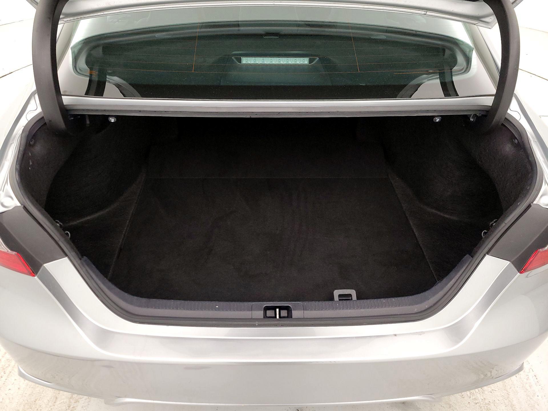 Thumbnail: 2023 Toyota Camry - 20