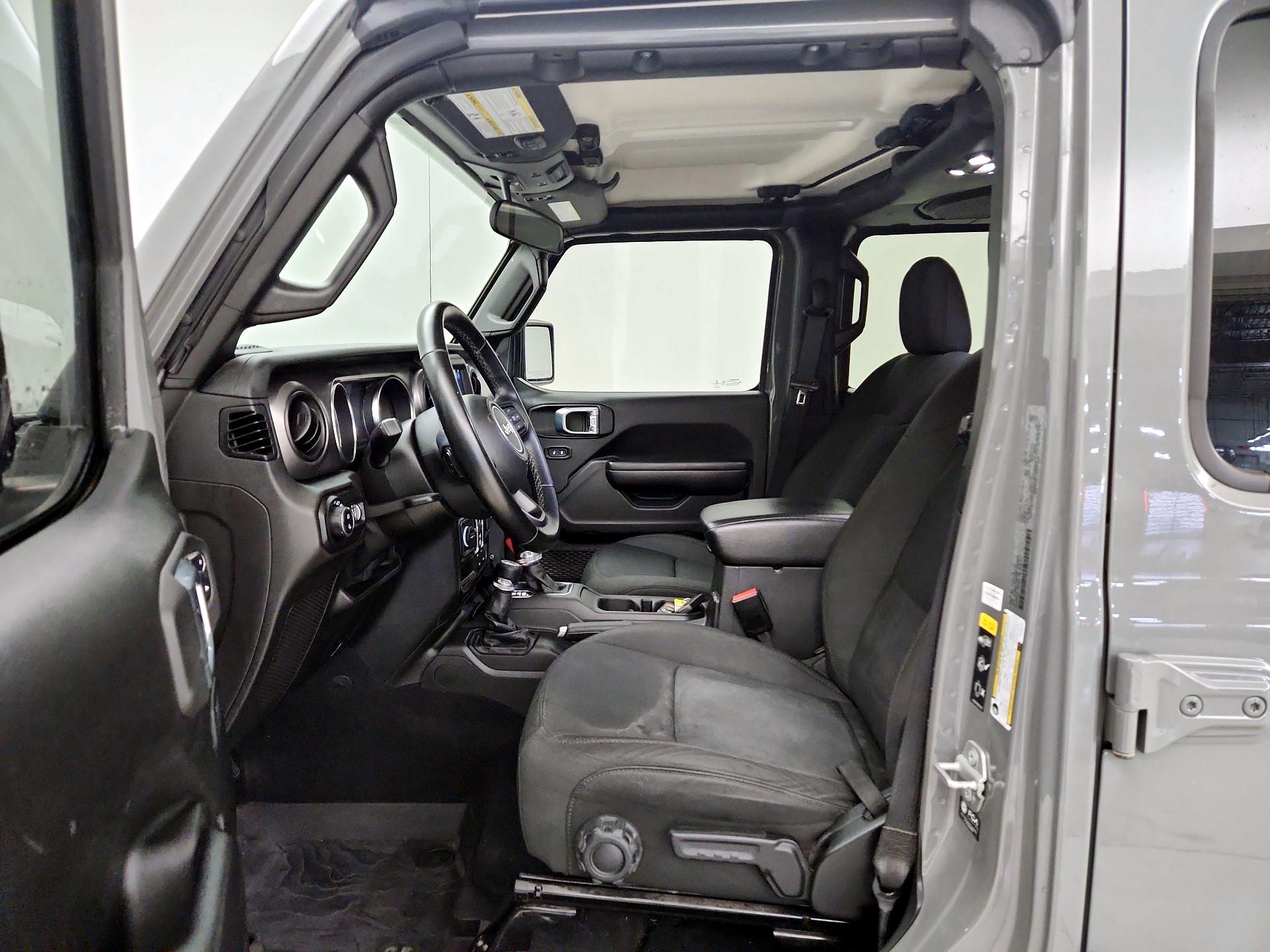 Thumbnail: 2021 Jeep Gladiator - 11