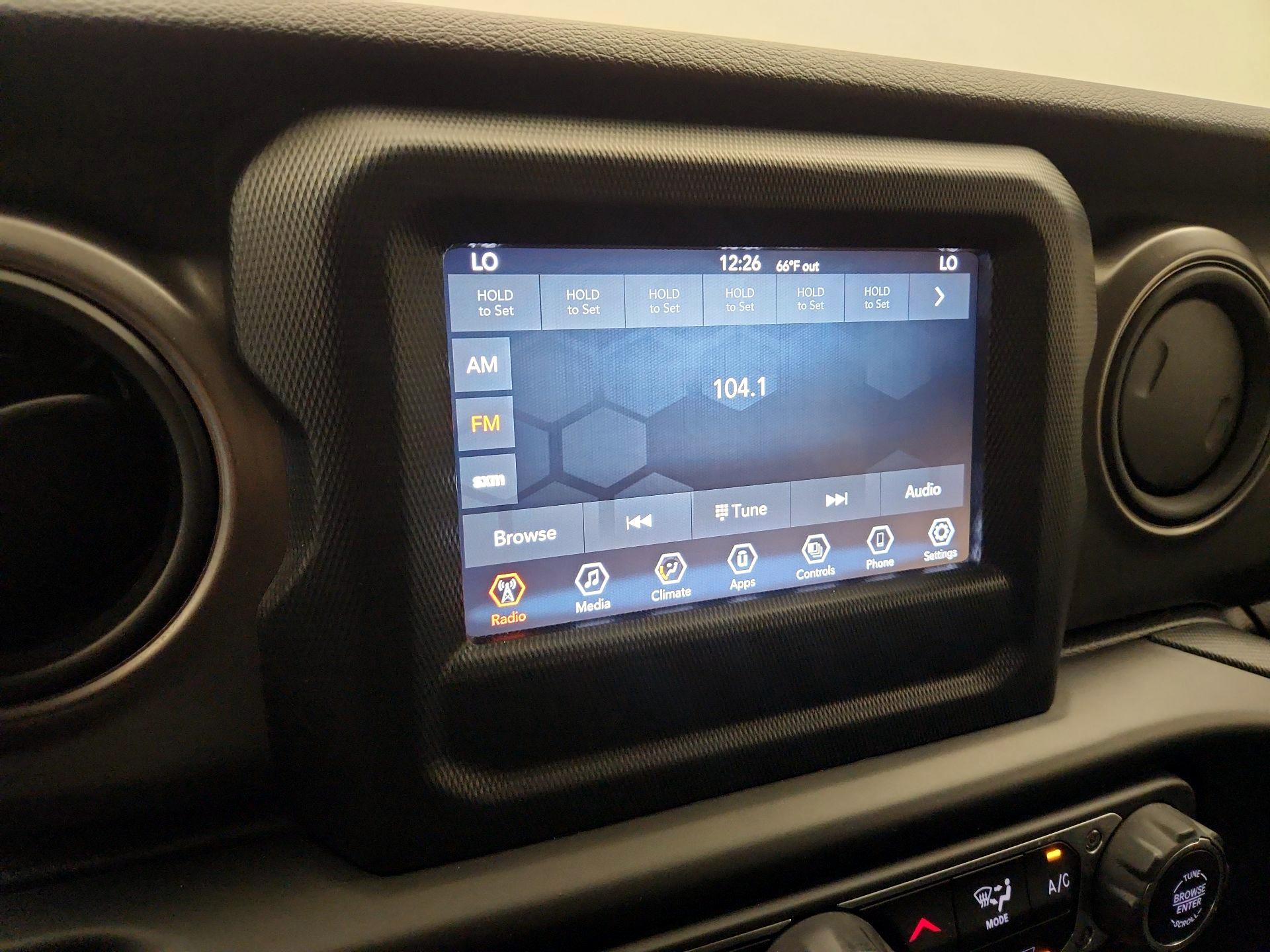 Thumbnail: 2021 Jeep Gladiator - 15