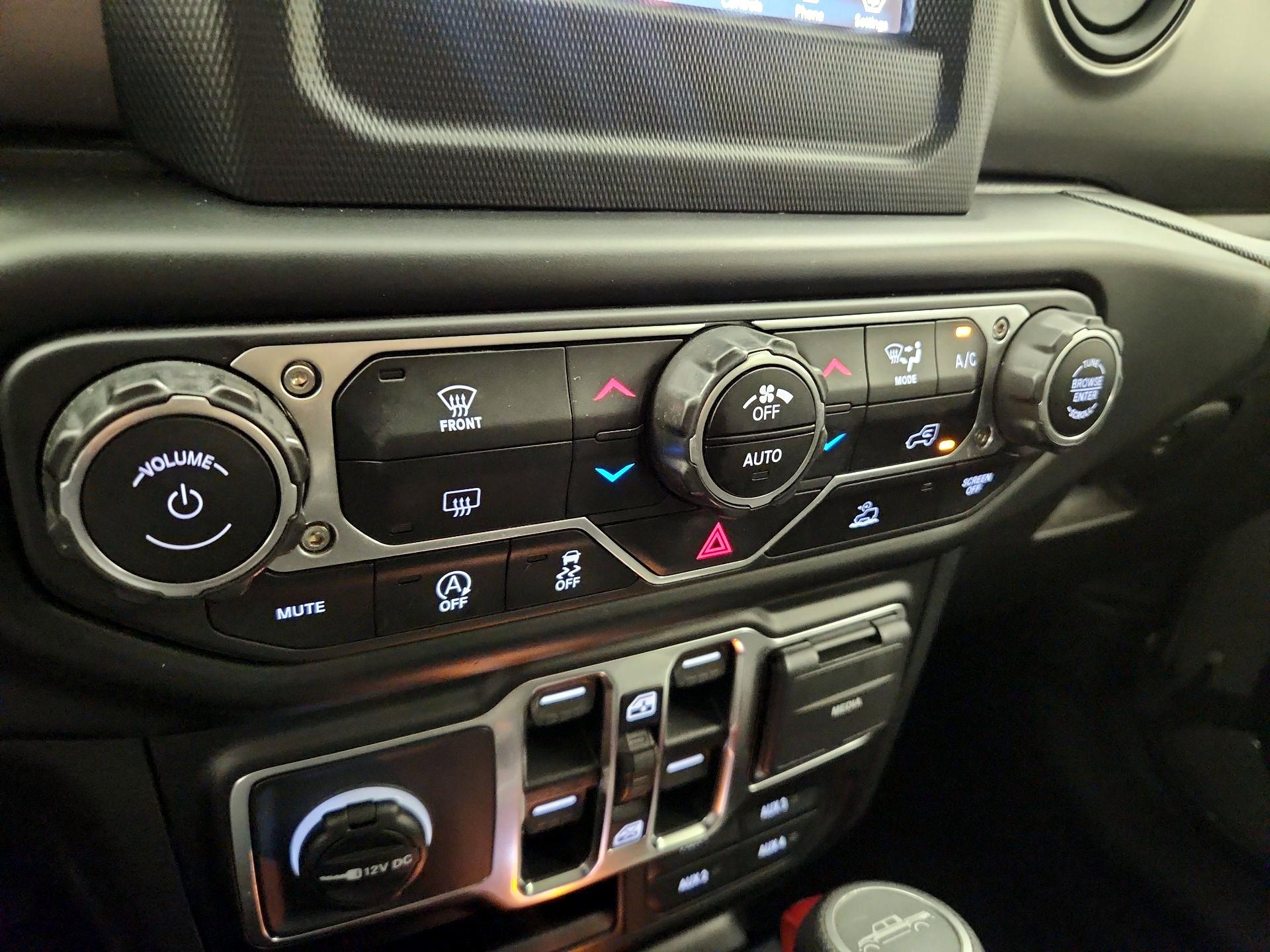 Thumbnail: 2021 Jeep Gladiator - 16