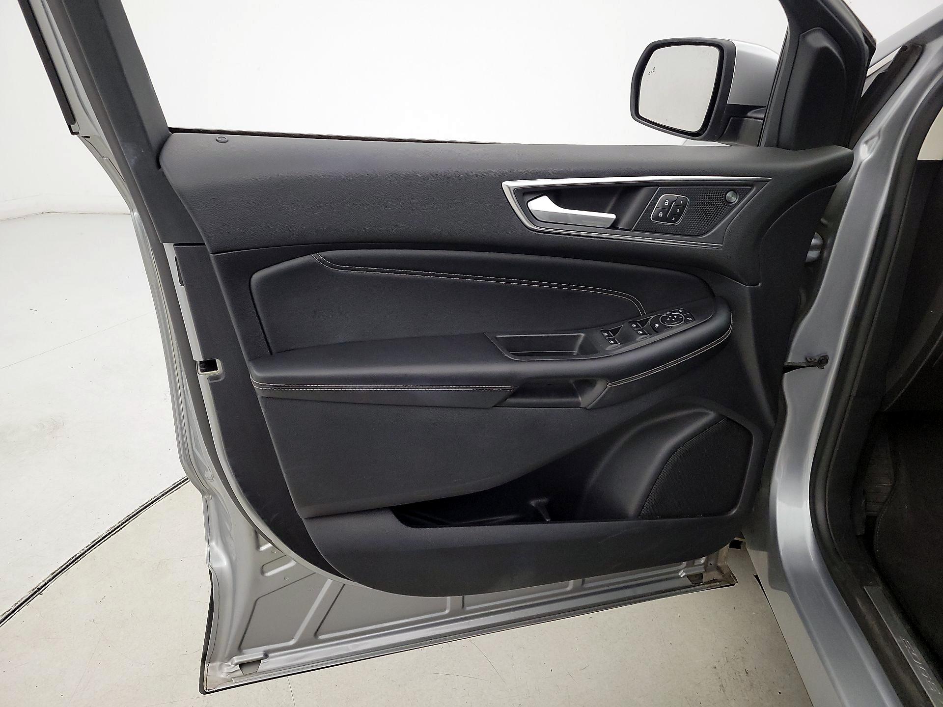 Thumbnail: 2022 Ford Edge - 12