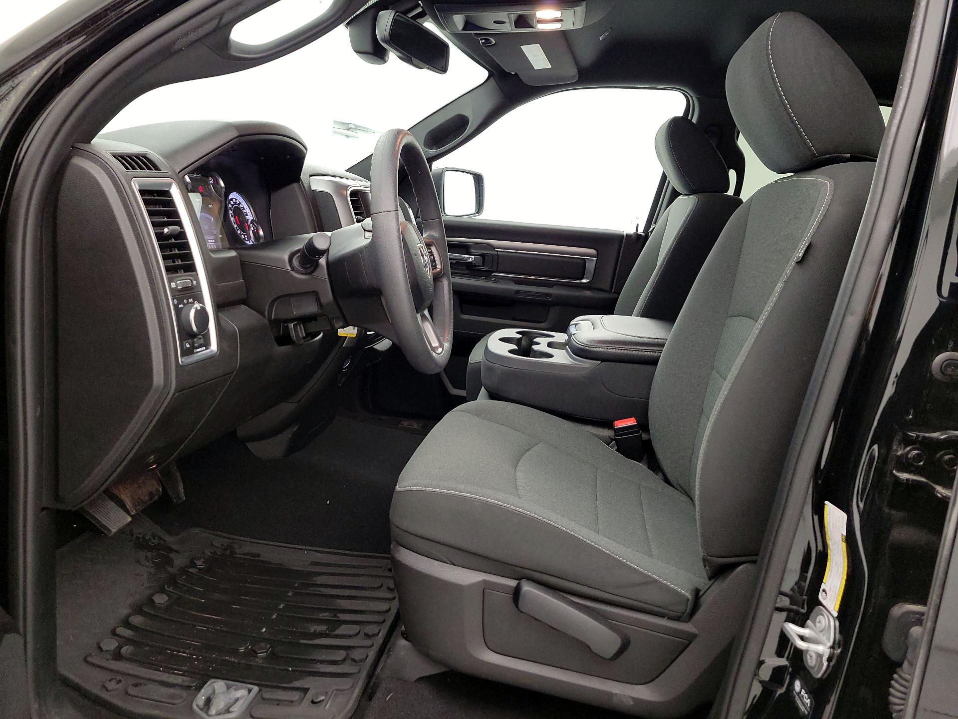 Thumbnail: 2022 RAM 1500 Classic - 11