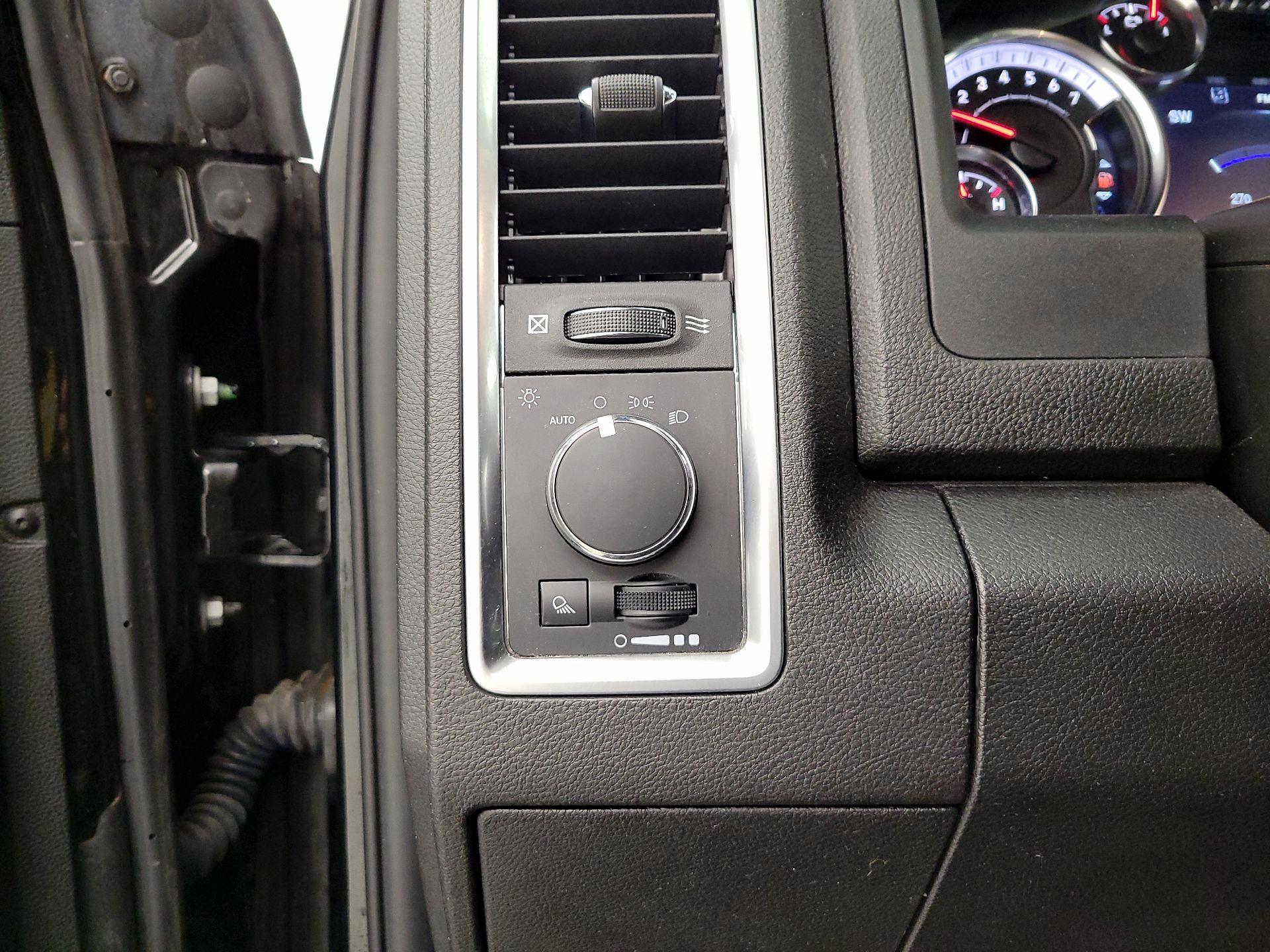 Thumbnail: 2022 RAM 1500 Classic - 13