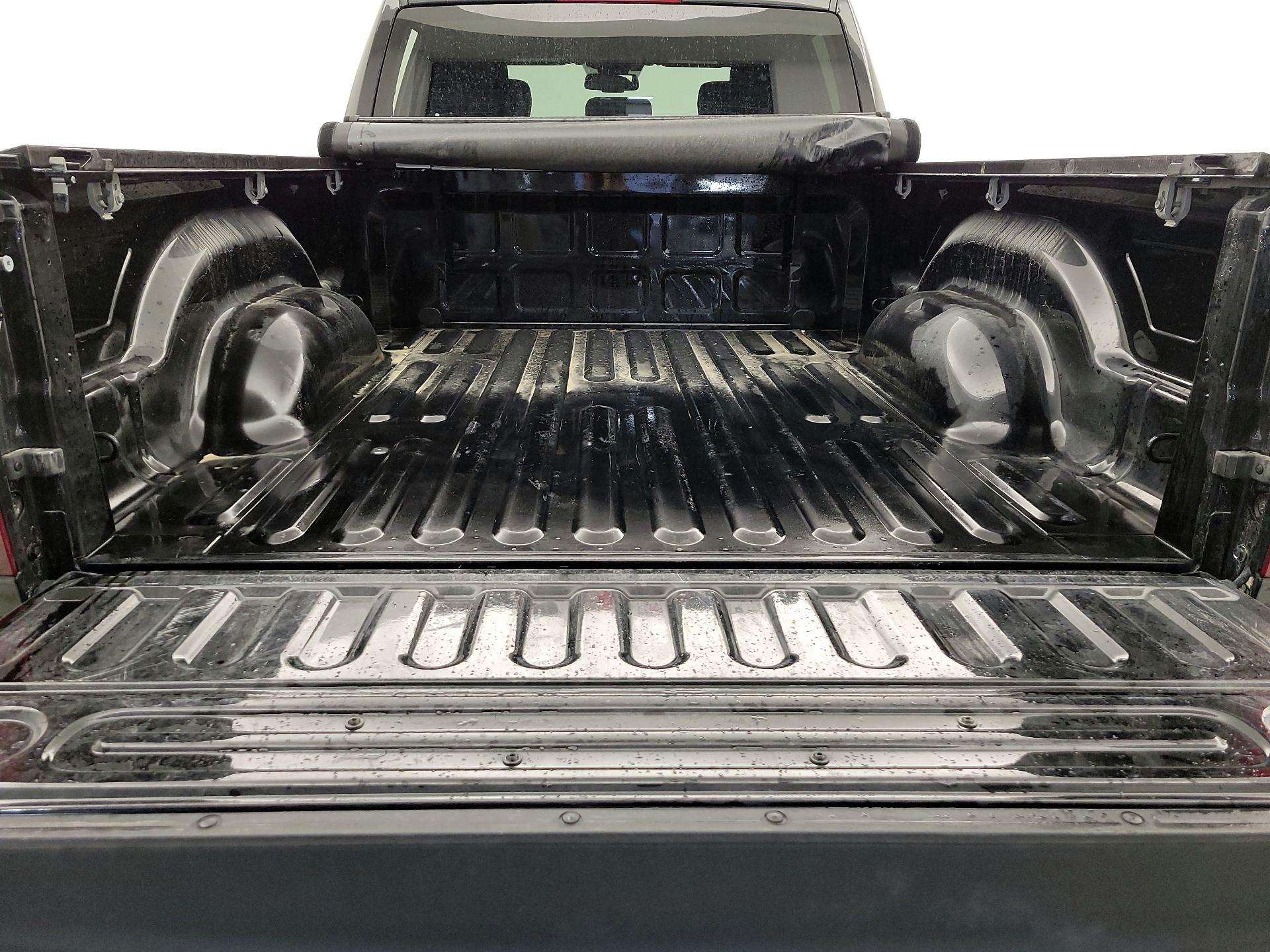 Thumbnail: 2022 RAM 1500 Classic - 20